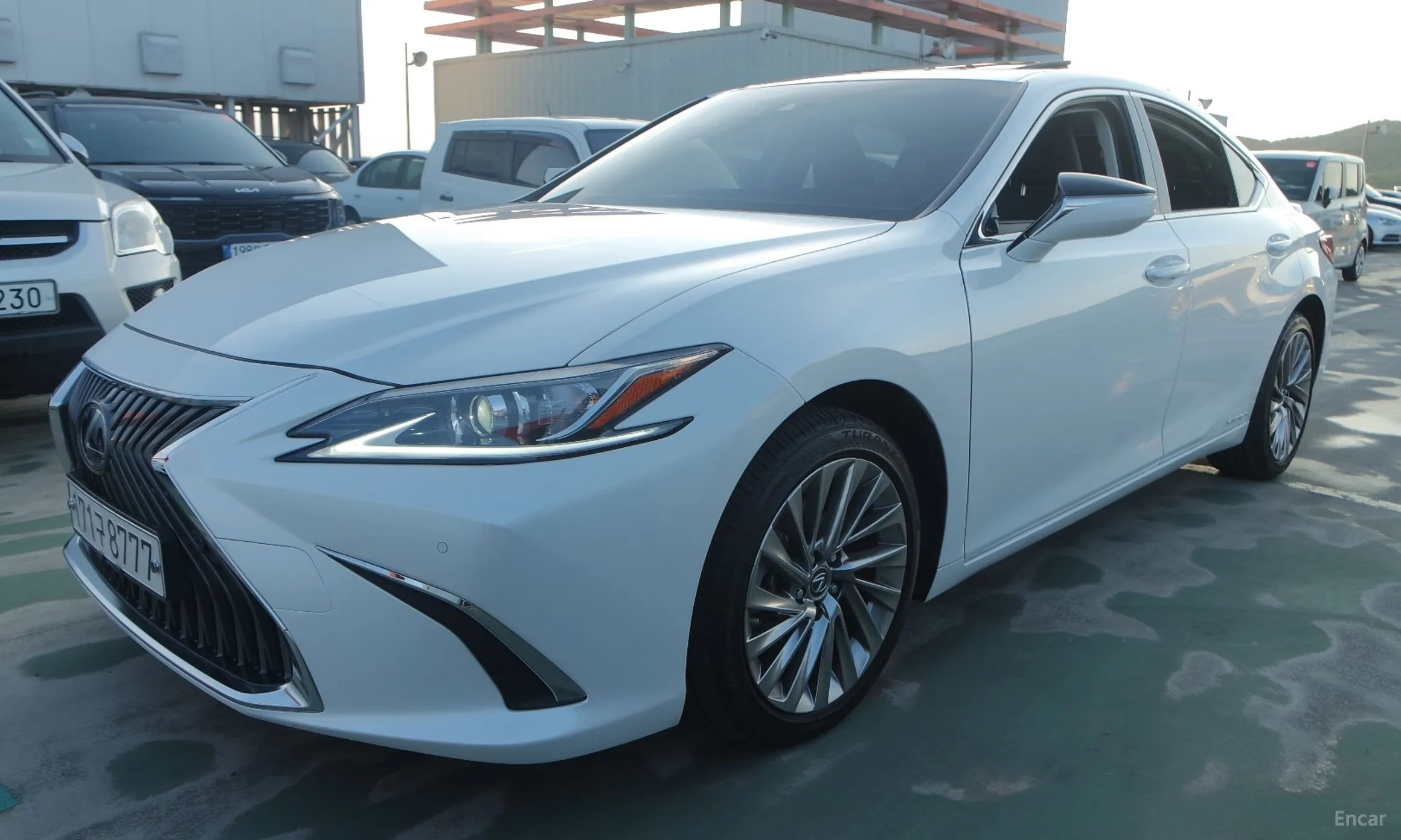 Lexus ES300h 7th Generation