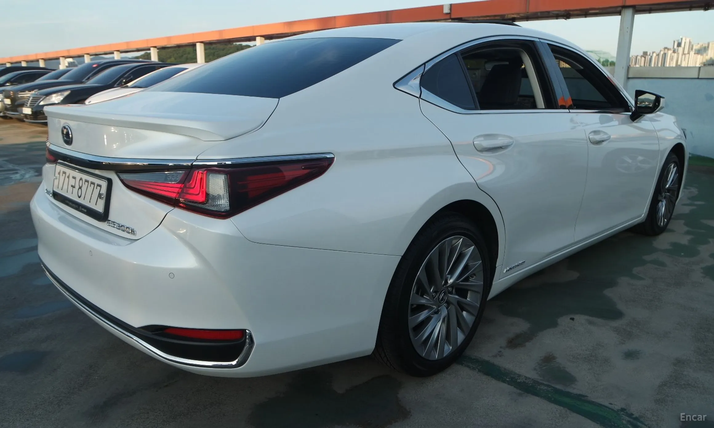 Lexus ES300h 7th Generation