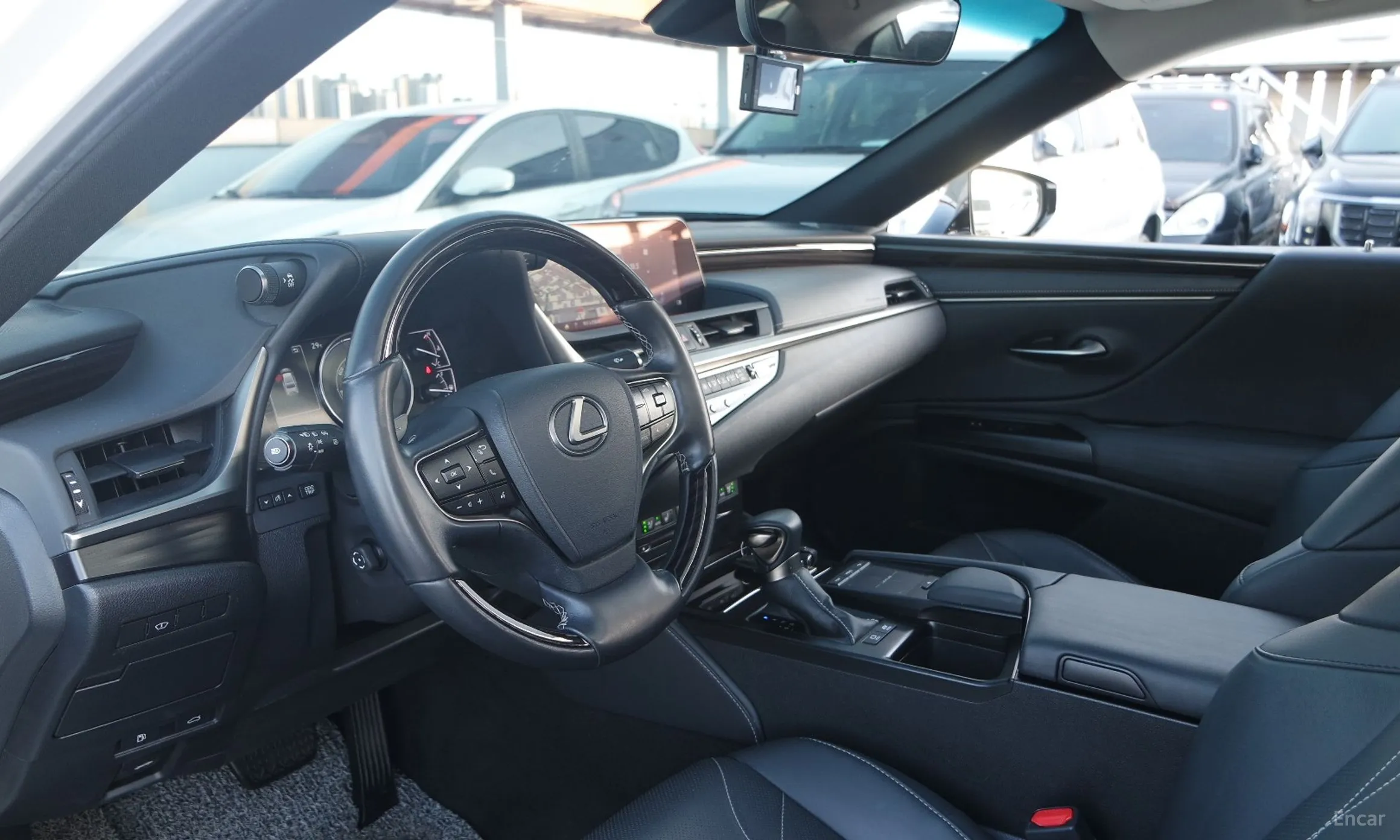 Lexus ES300h 7th Generation превью 18