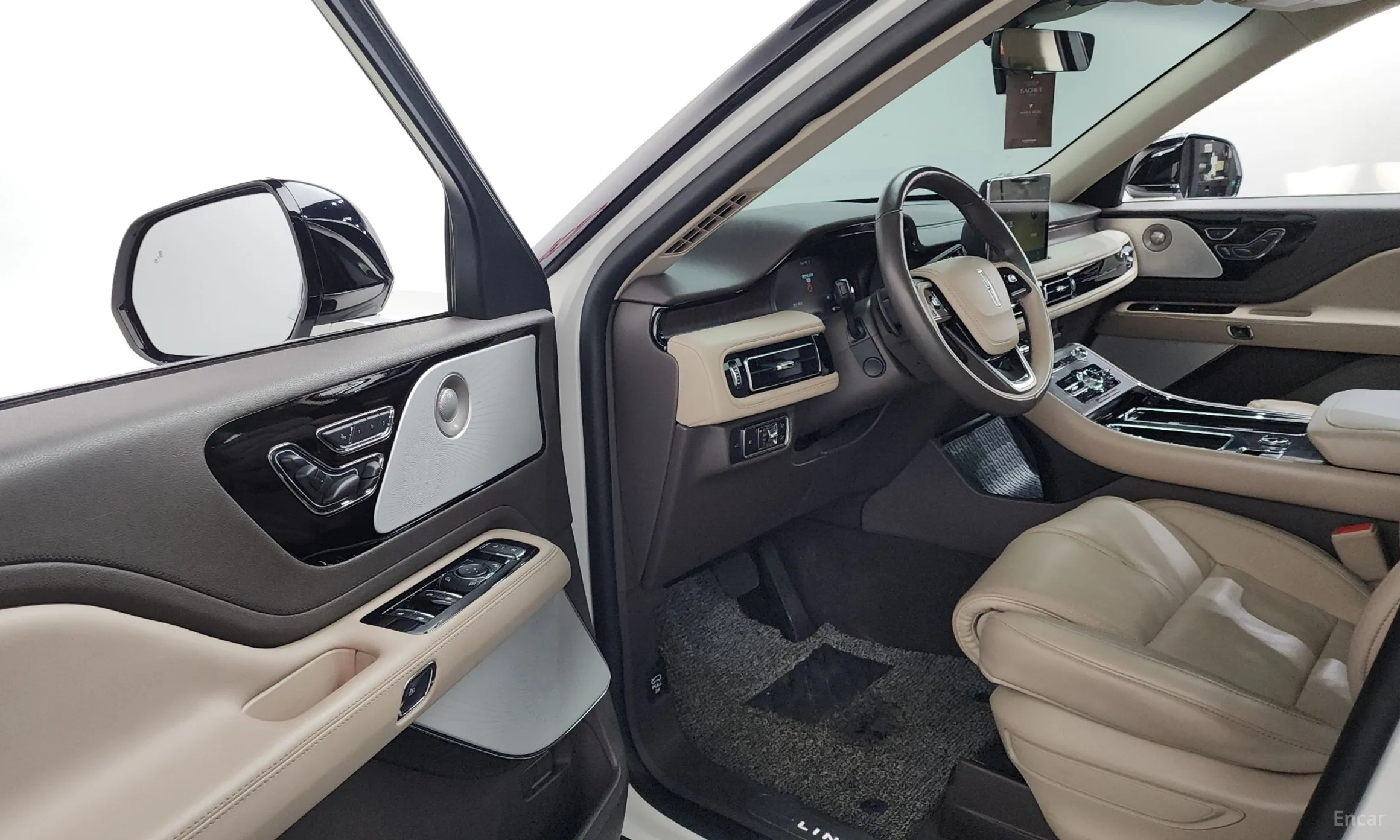 Lincoln Aviator 2nd Generation превью 10