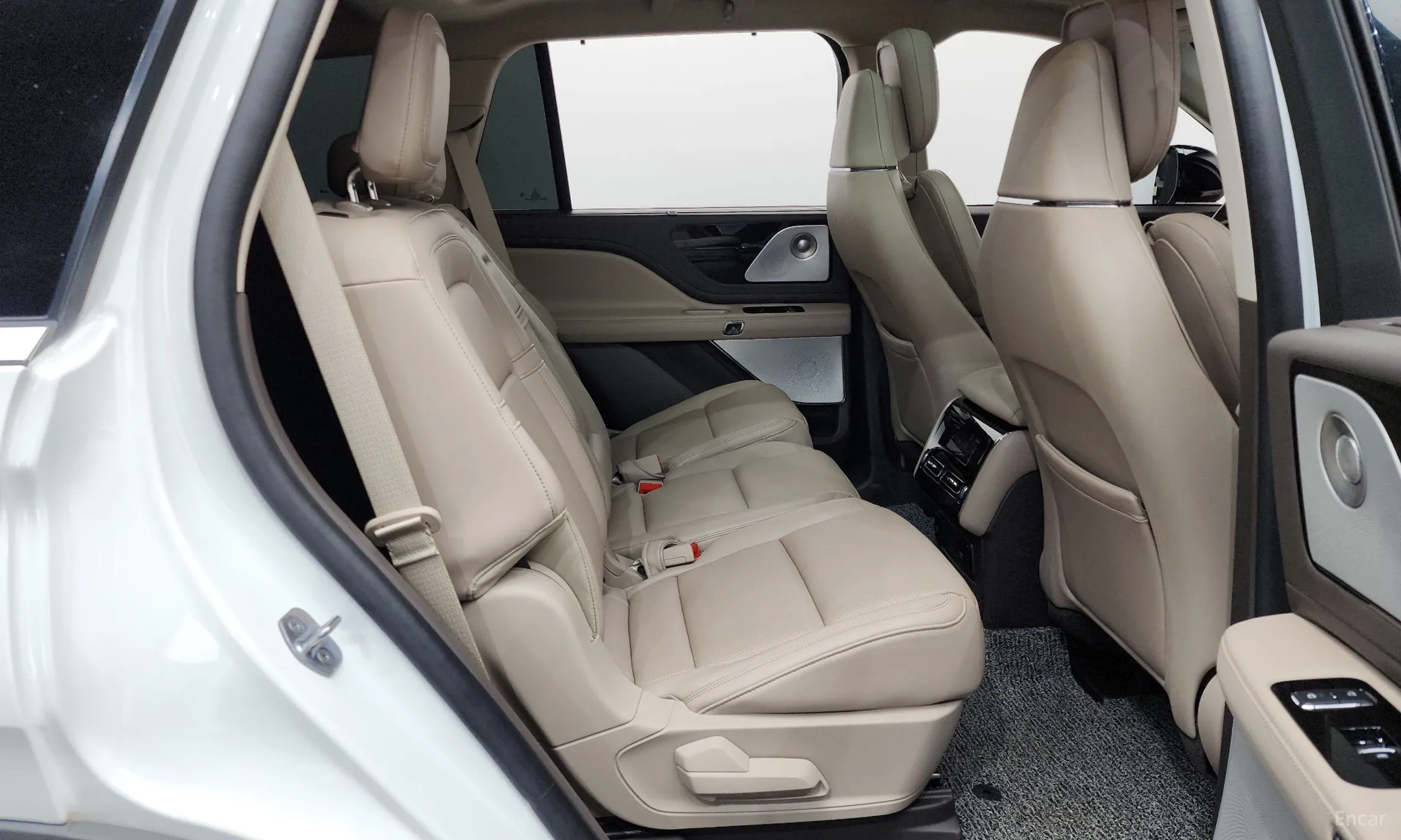 Lincoln Aviator 2nd Generation превью 11