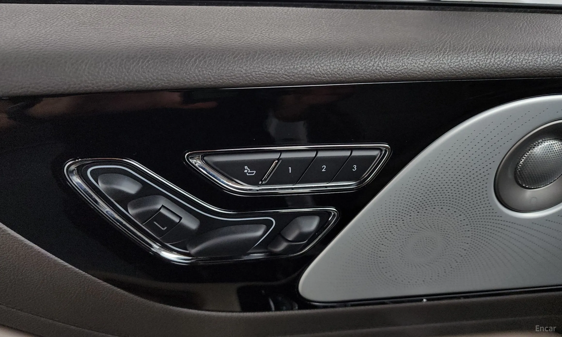 Lincoln Aviator 2nd Generation превью 20