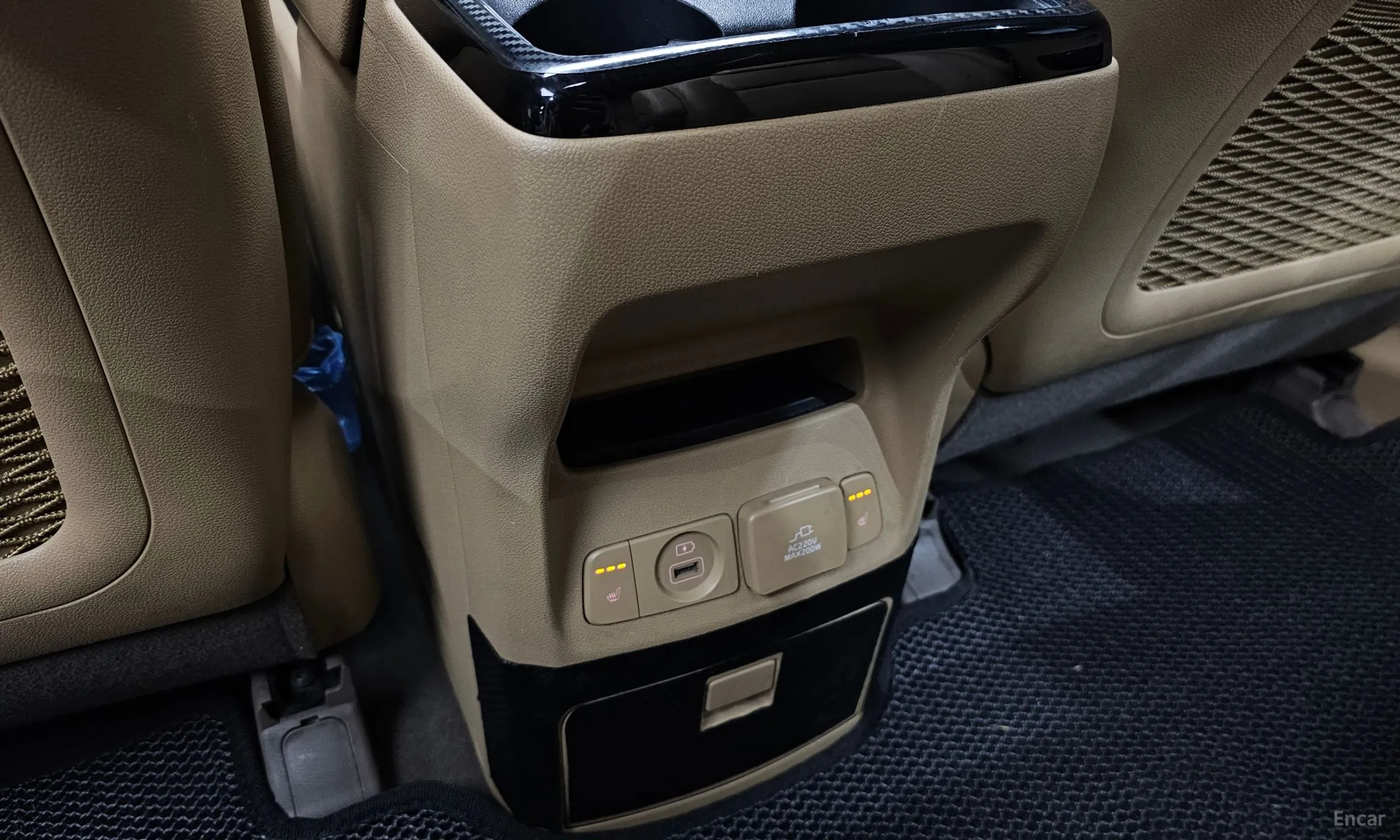 Kia Carnival превью 19