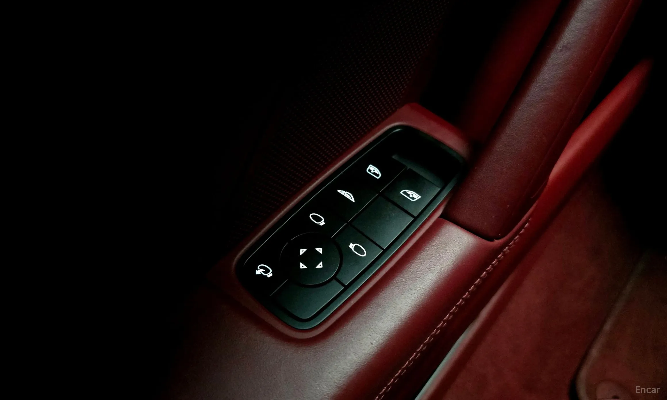 Porsche 911 (992) превью 18