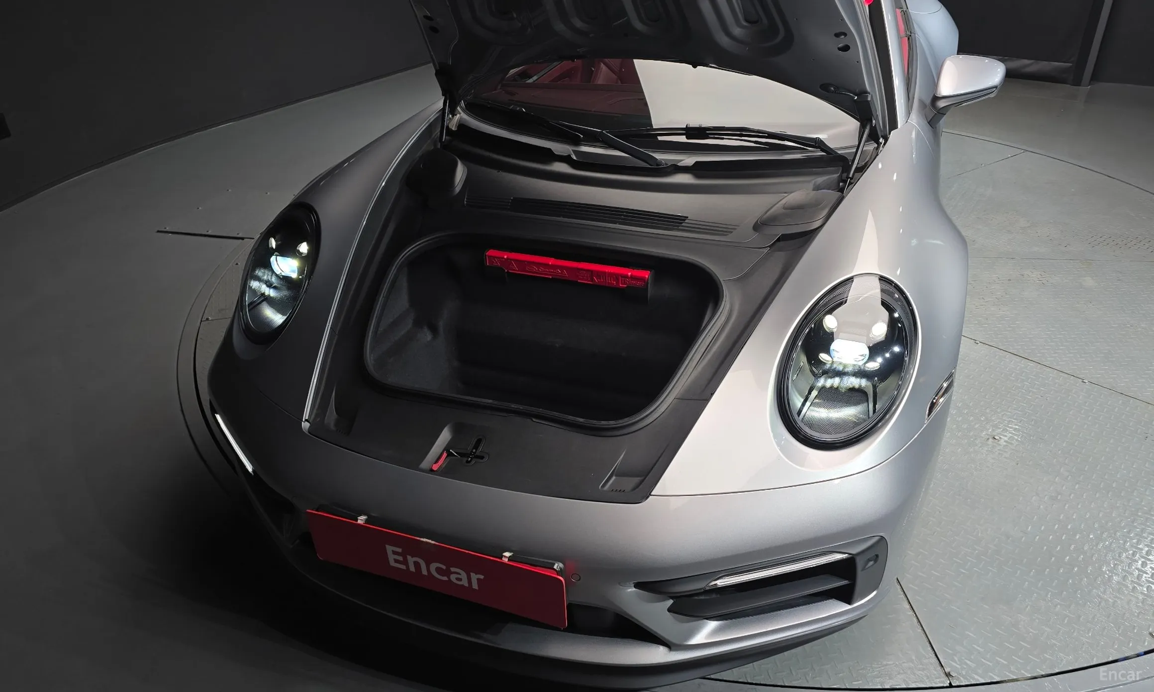 Porsche 911 (992) превью 20