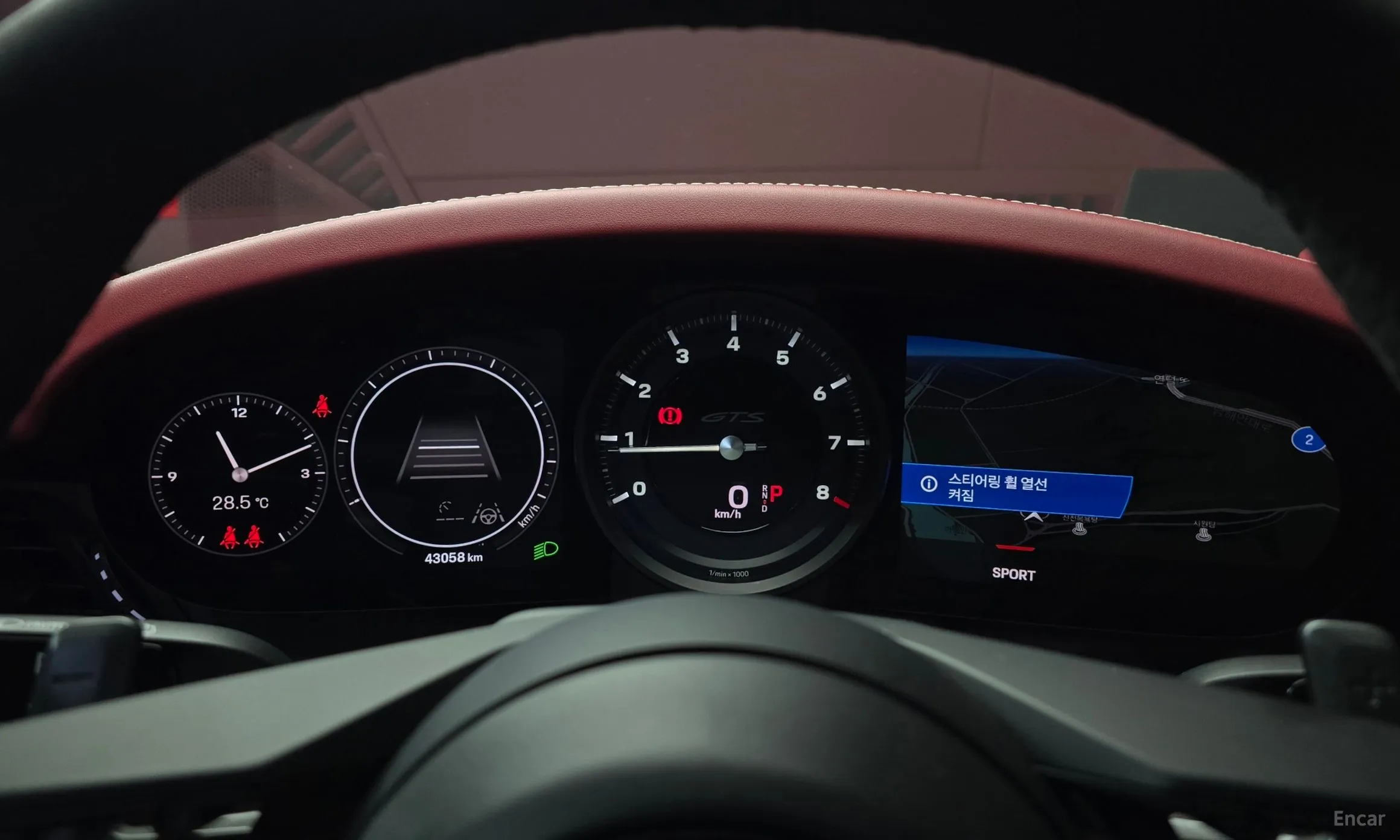 Porsche 911 (992) превью 8