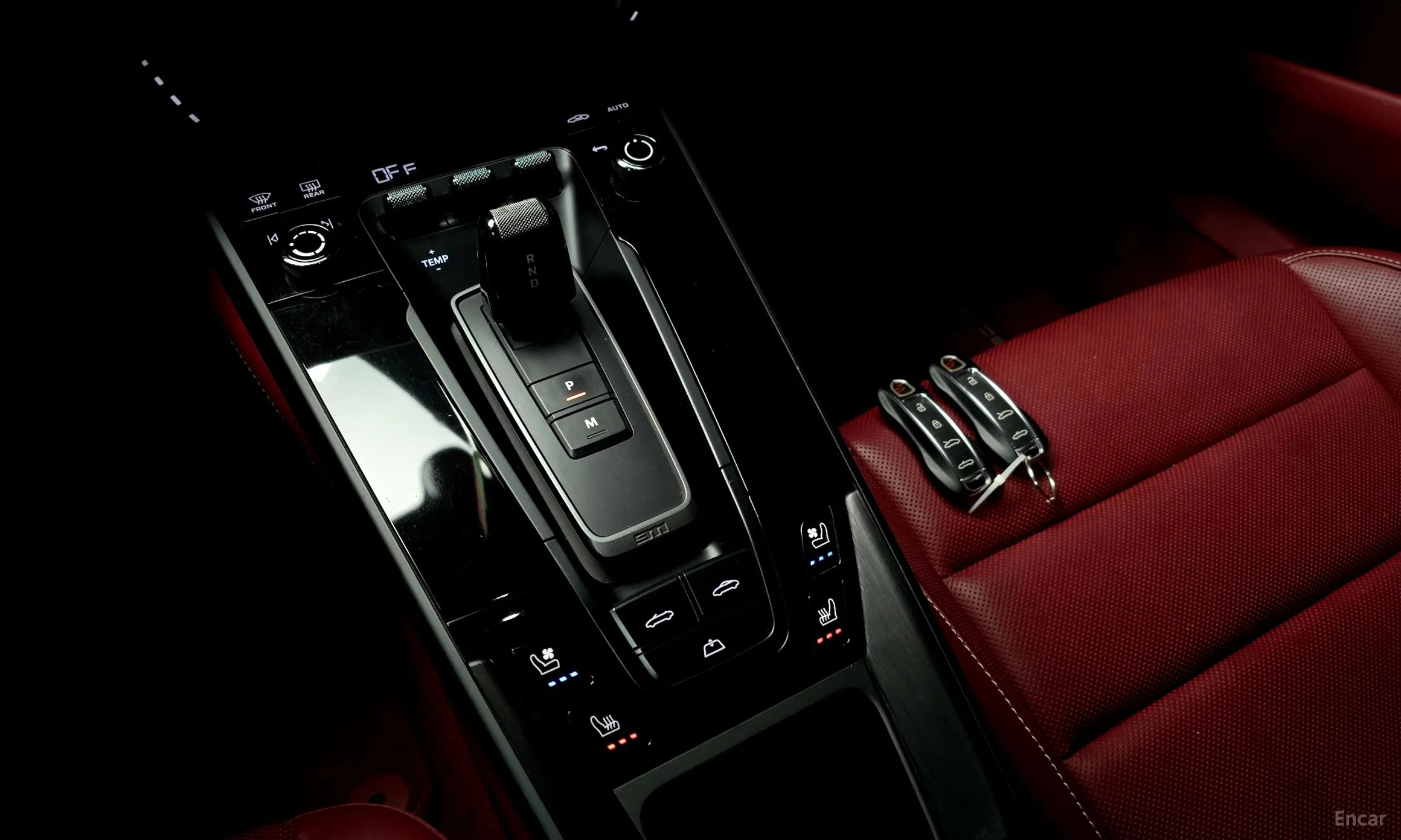 Porsche 911 (992) превью 9