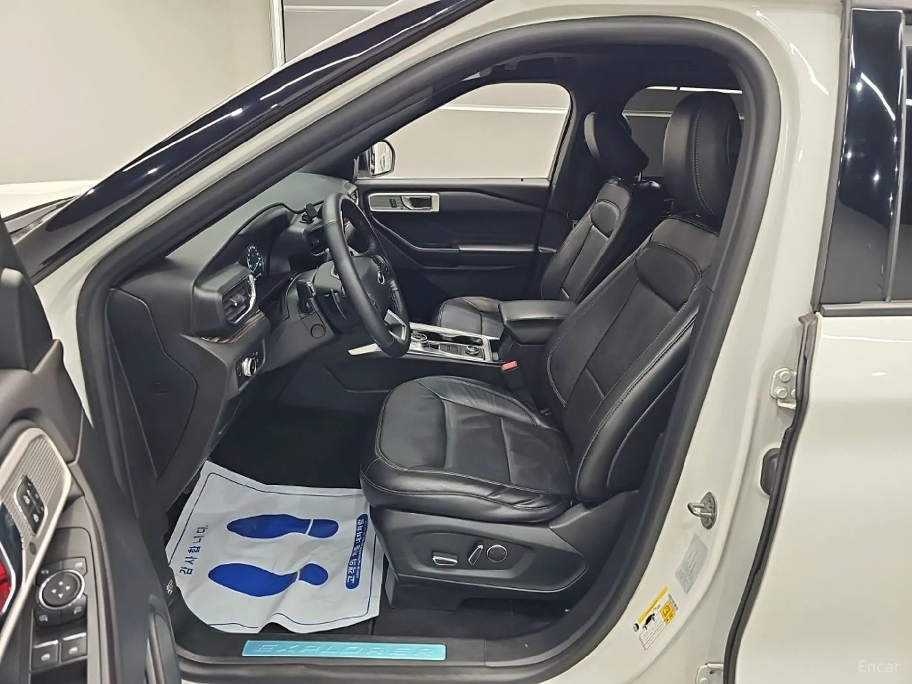 Ford Explorer 6th Generation превью 10