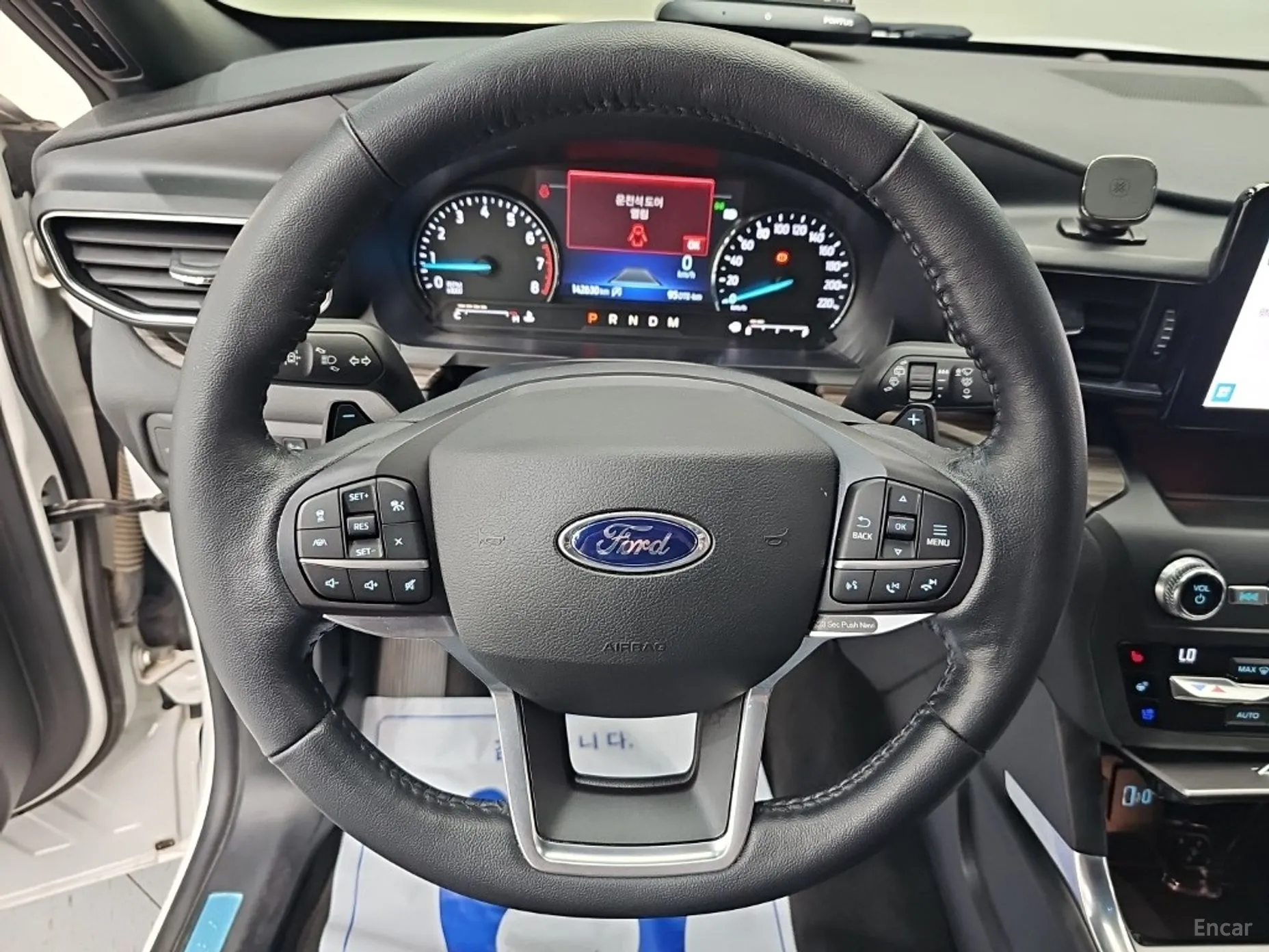 Ford Explorer 6th Generation превью 20