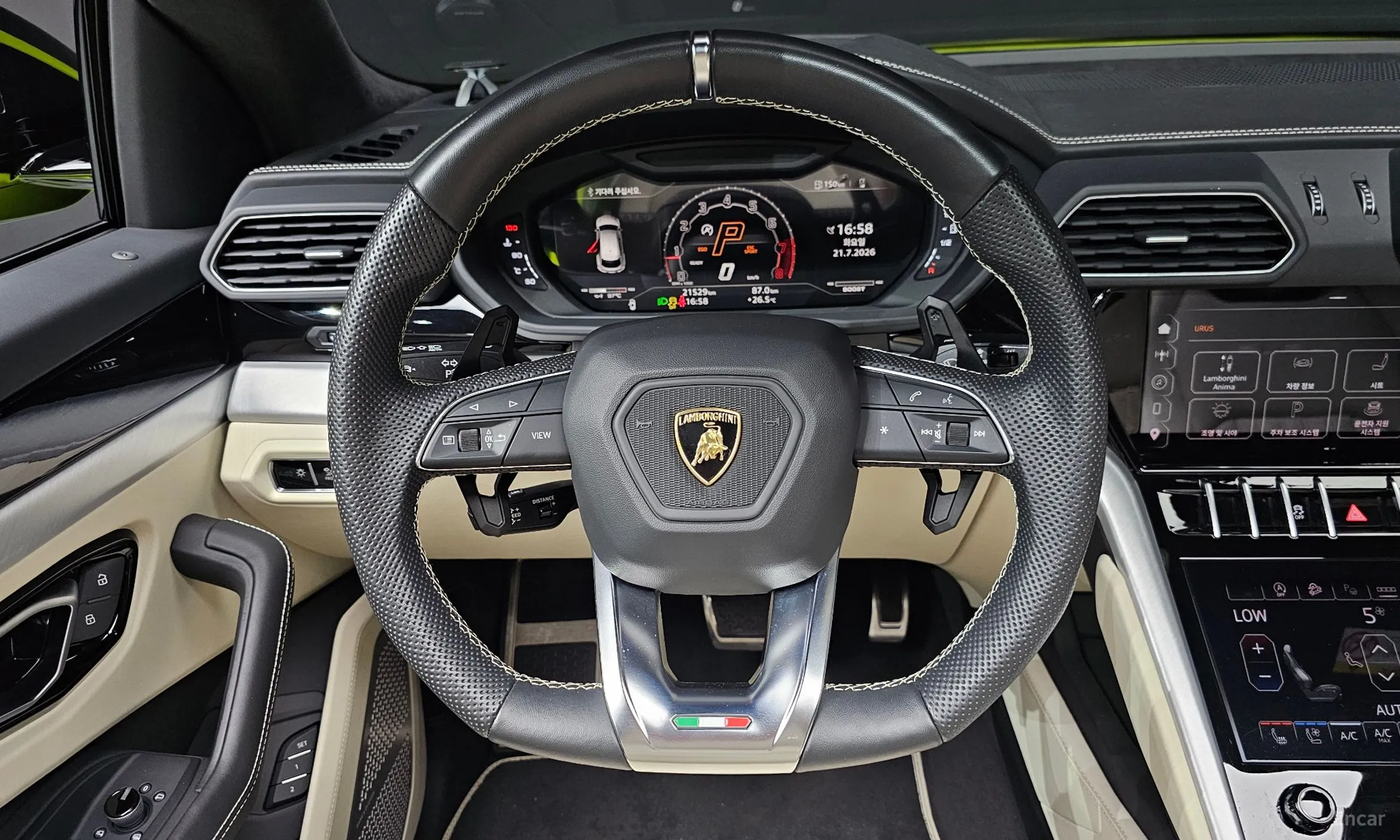 Lamborghini Urus превью 14