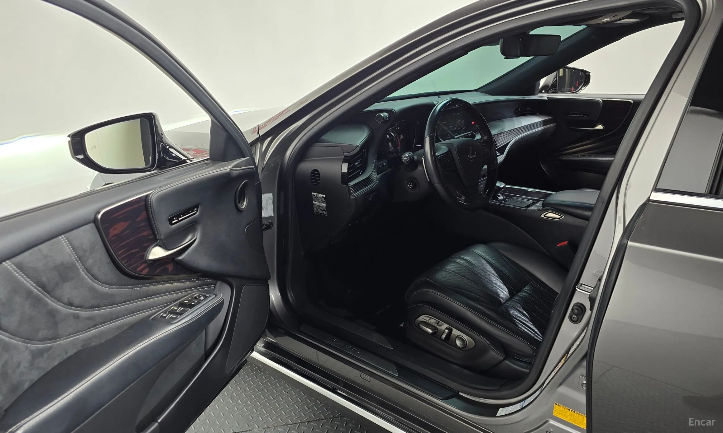 Lexus LS500 5th Generation превью 10