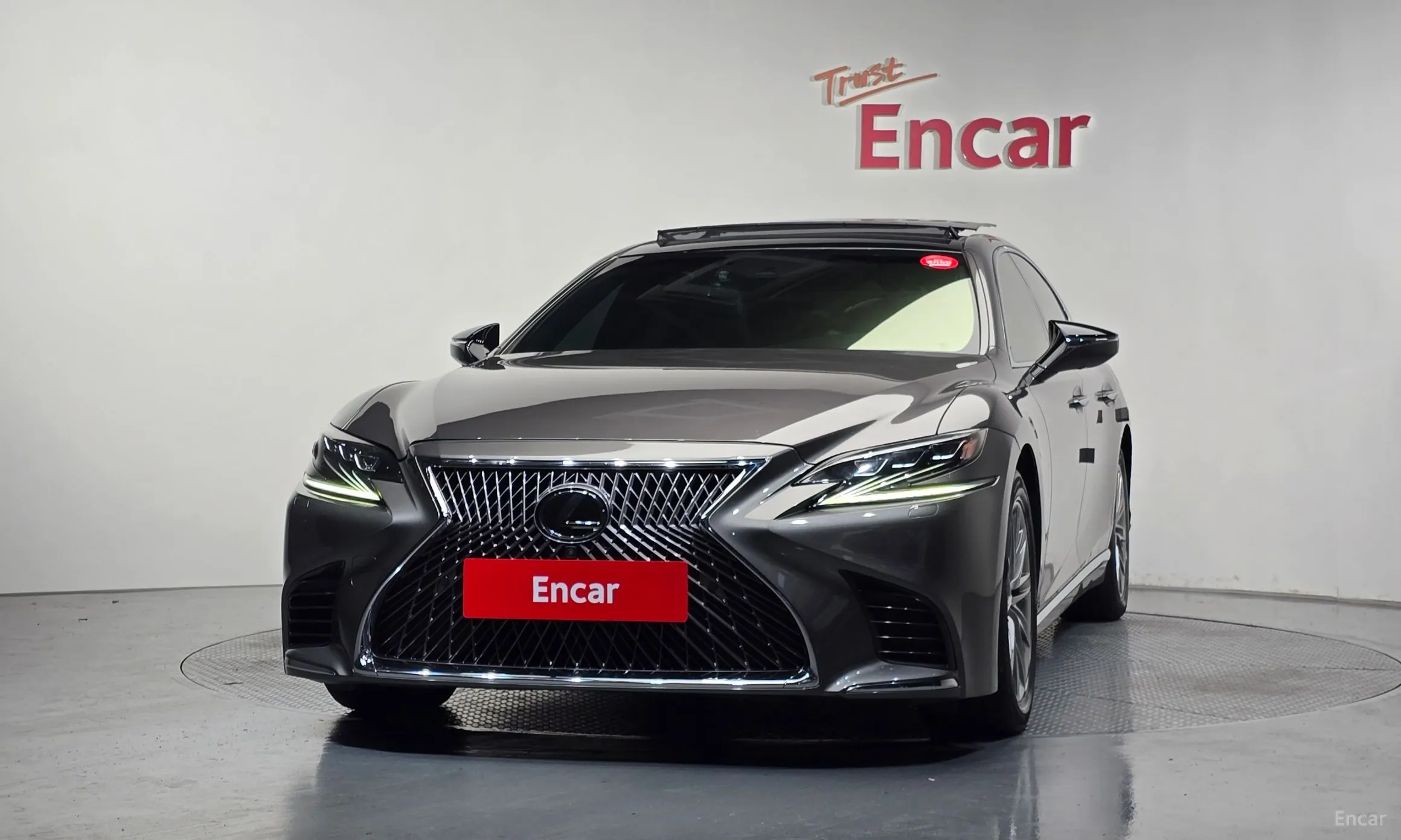 Lexus LS500 5th Generation превью 3