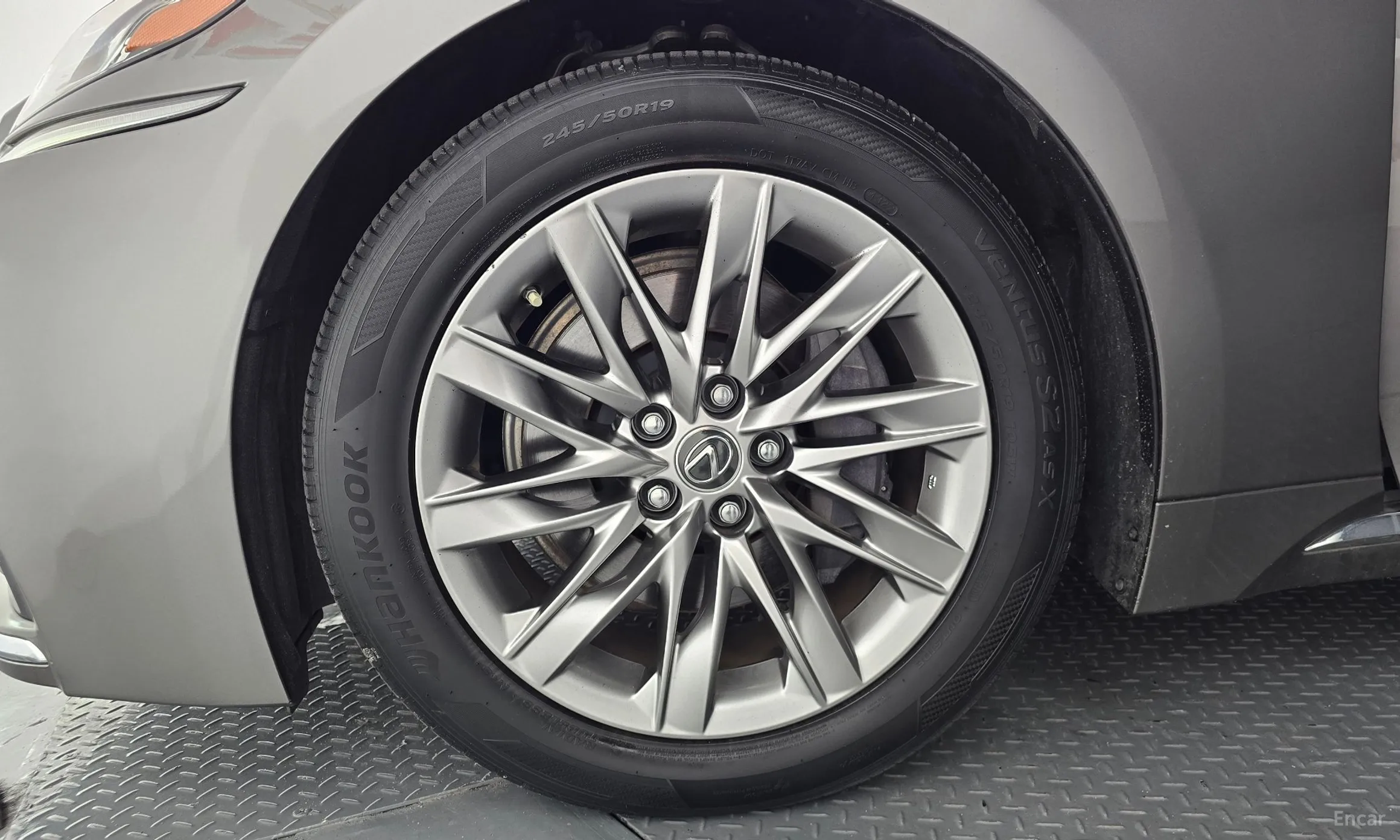 Lexus LS500 5th Generation превью 5