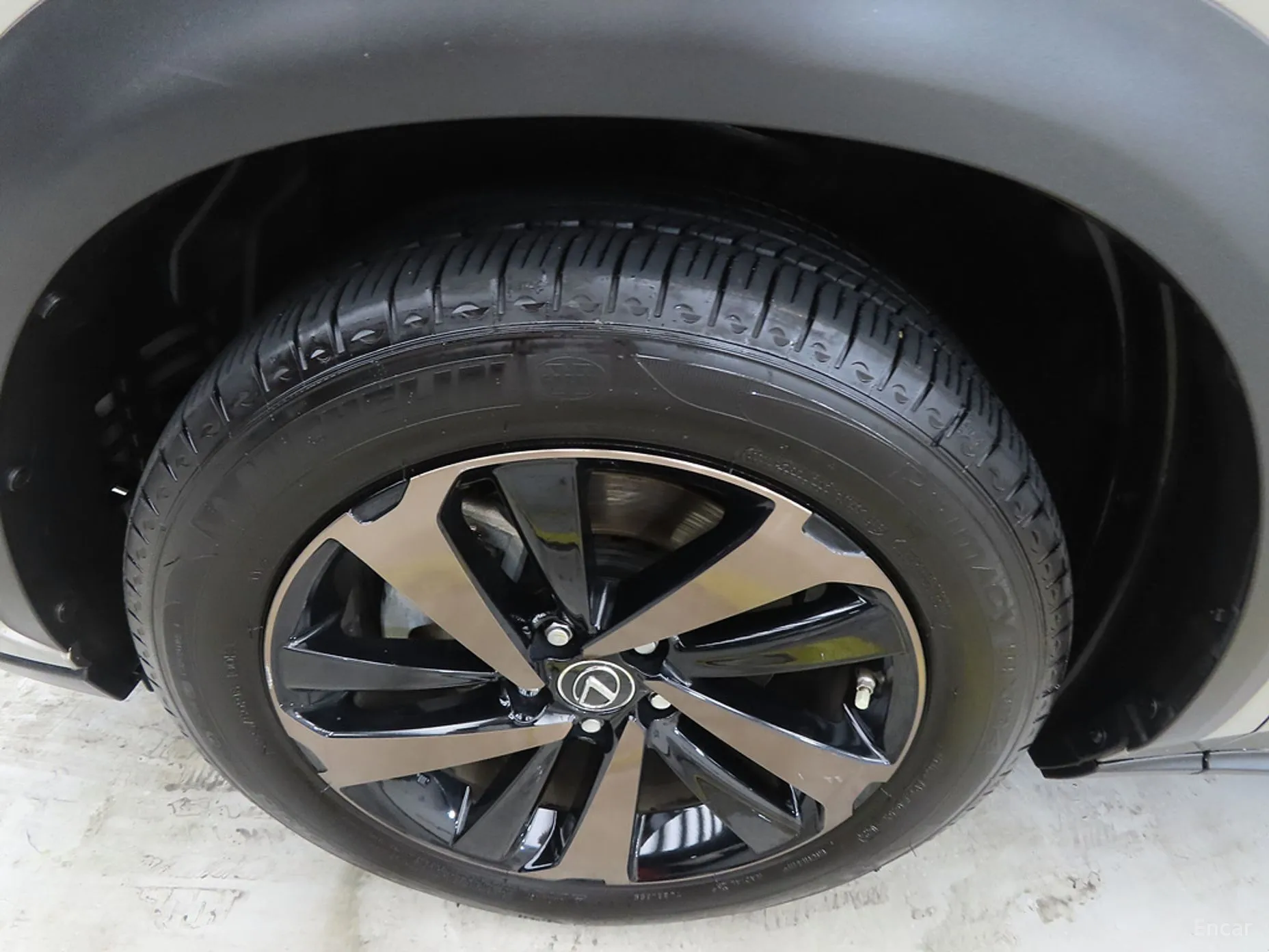 Lexus NX300h превью 20
