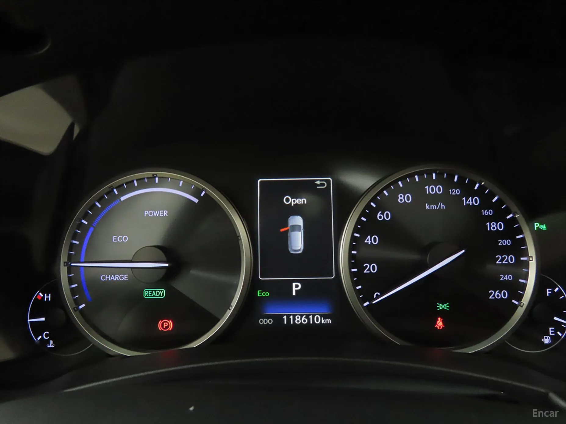 Lexus NX300h превью 9