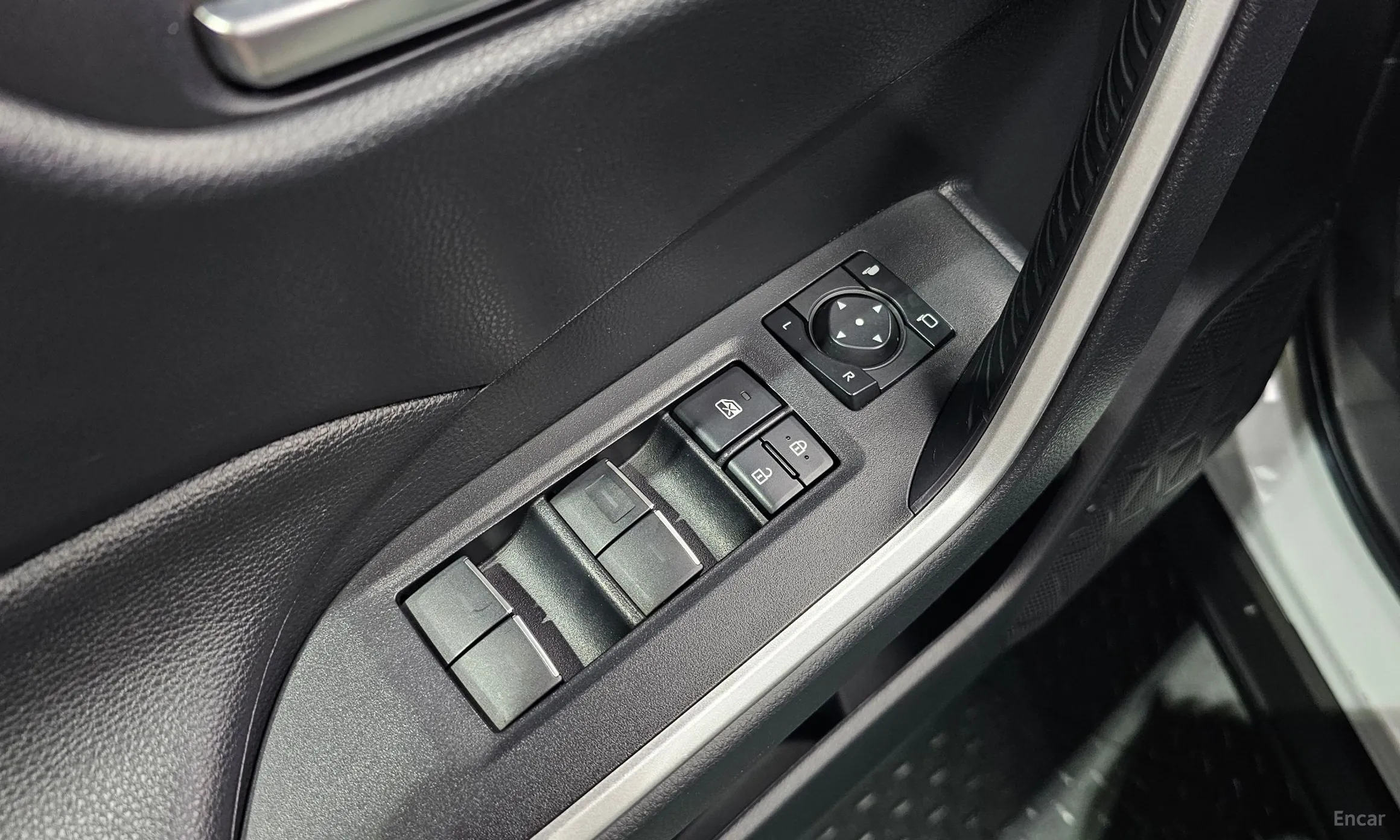 Toyota RAV4 5th Generation превью 20