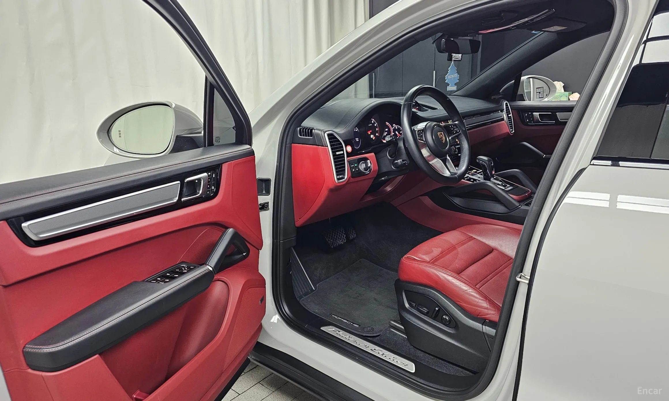 Porsche Cayenne (PO536) превью 10