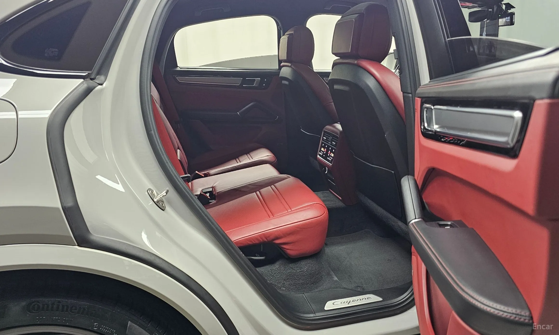 Porsche Cayenne (PO536) превью 11
