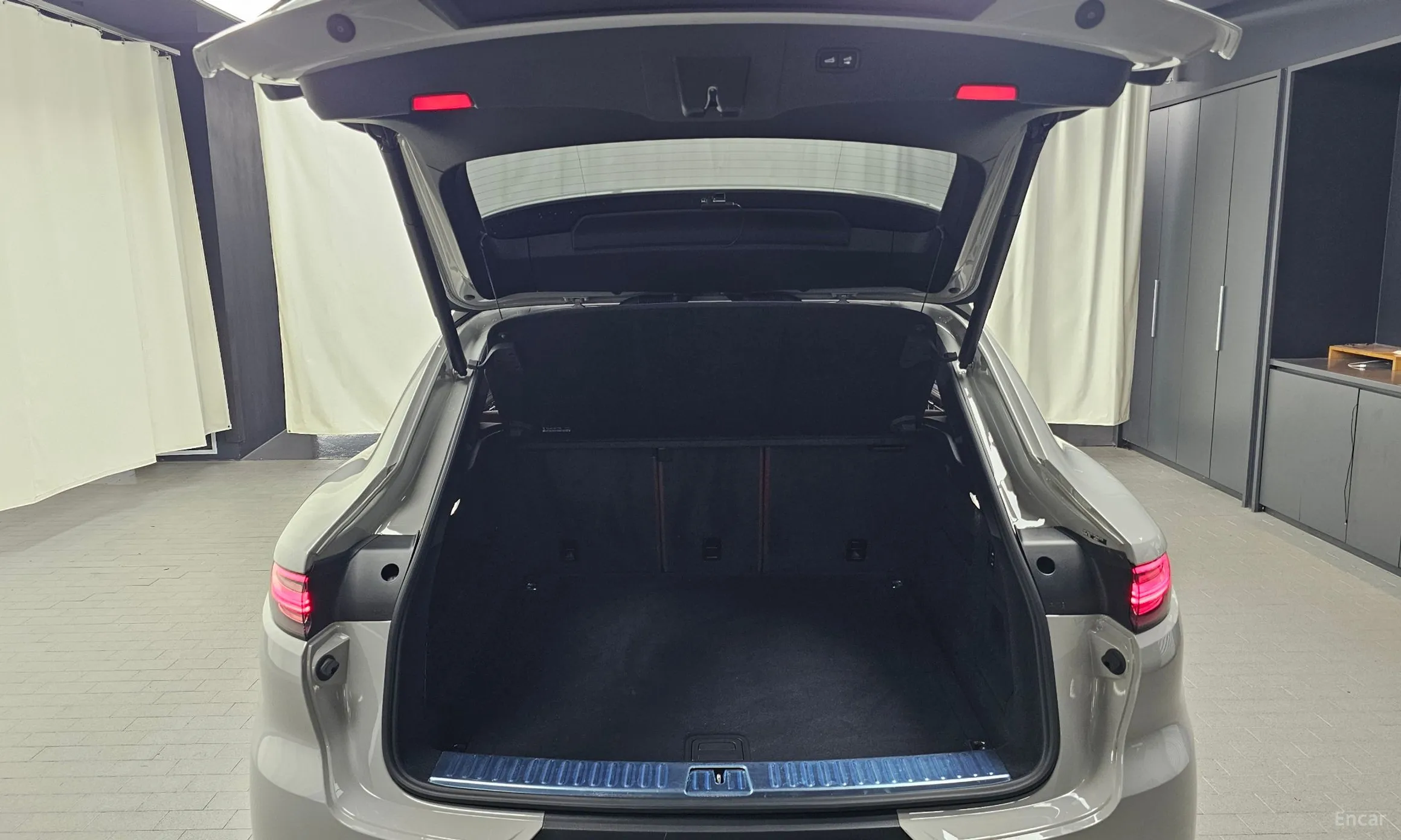 Porsche Cayenne (PO536) превью 20