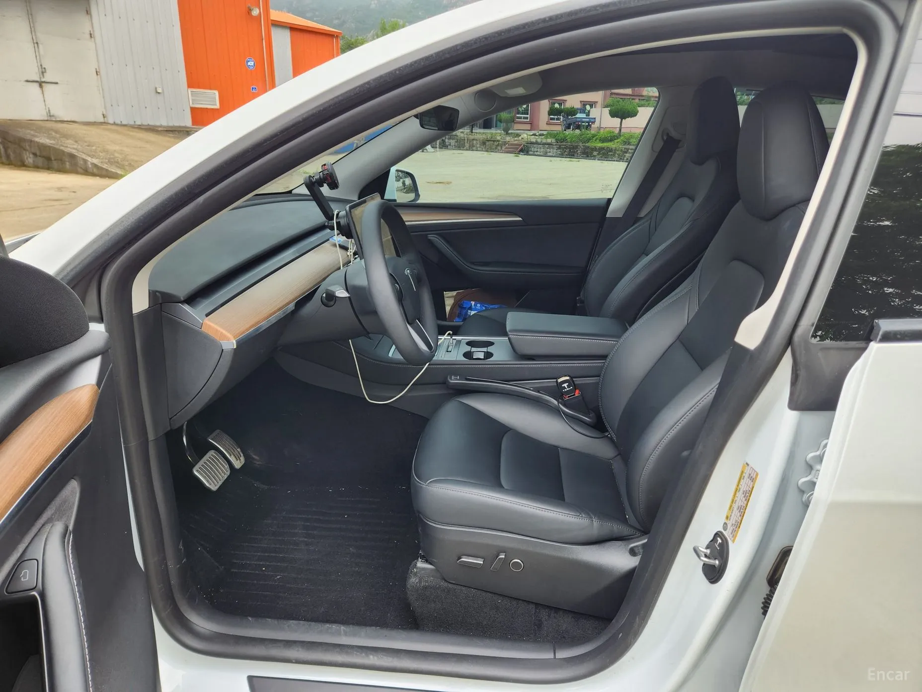 Tesla Model Y превью 10