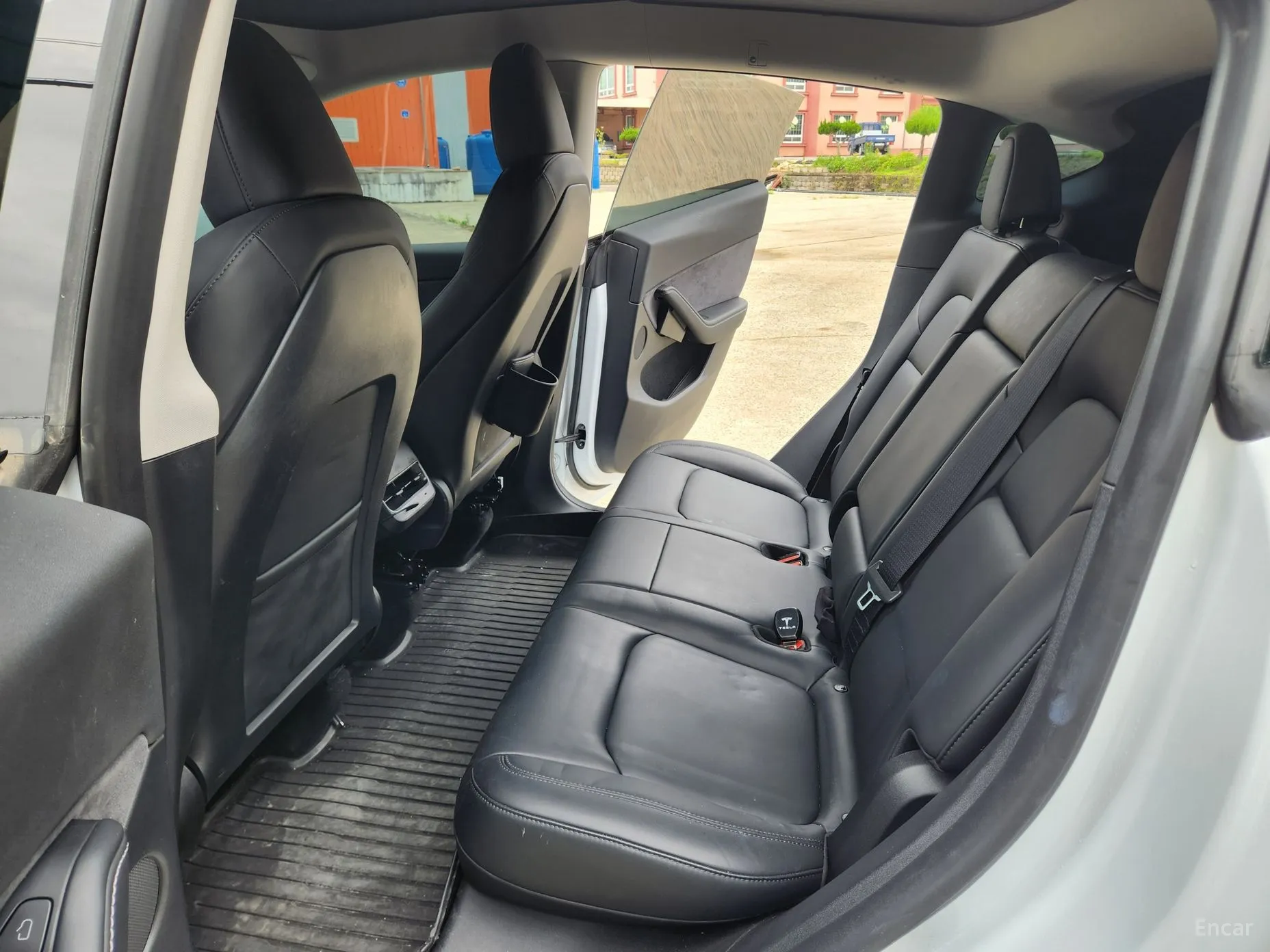 Tesla Model Y превью 11