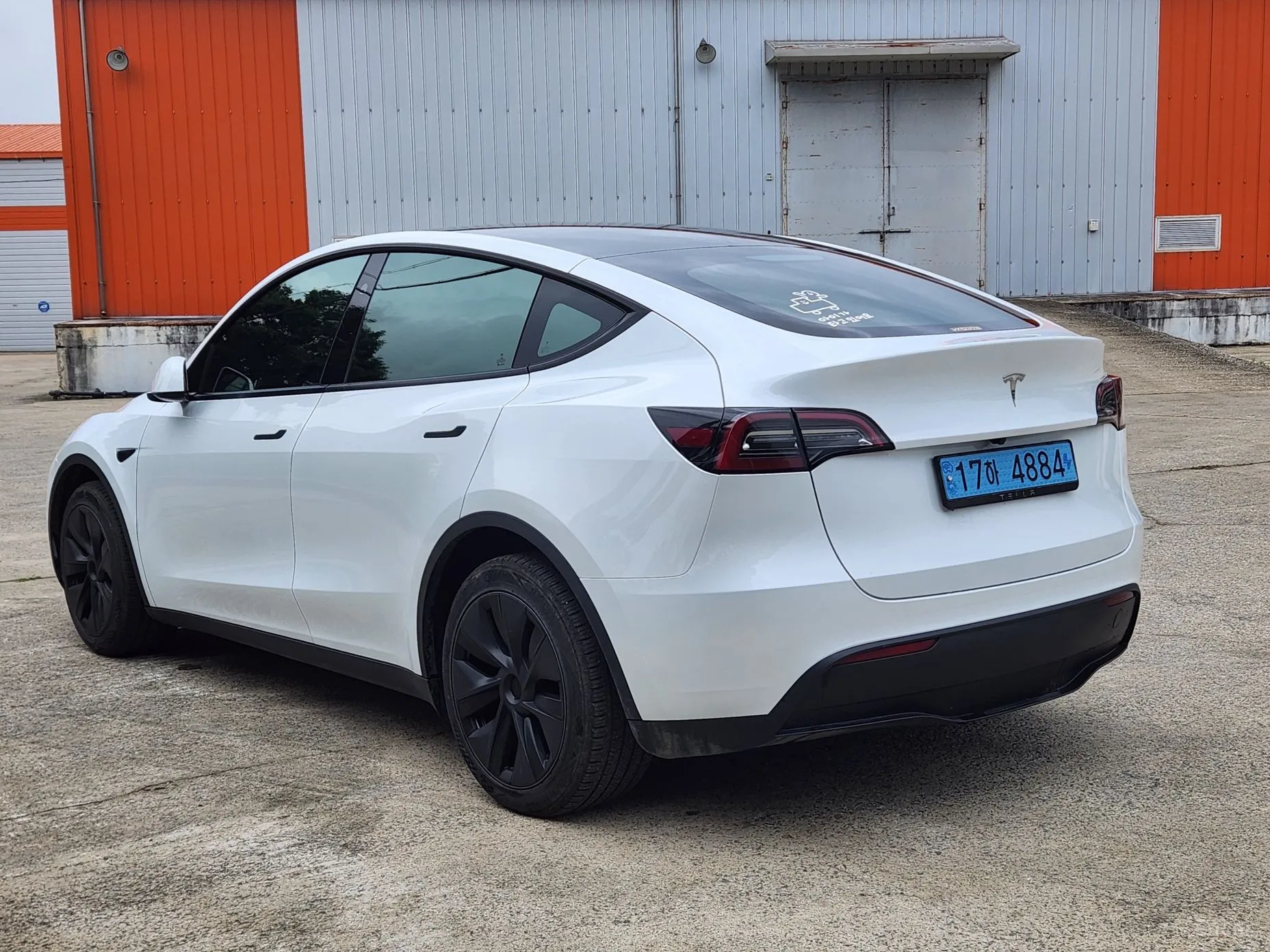 Tesla Model Y превью 5