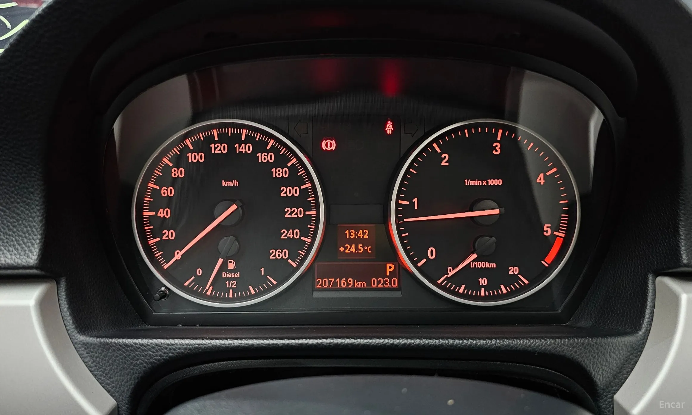BMW 3 Series (E90) превью 8