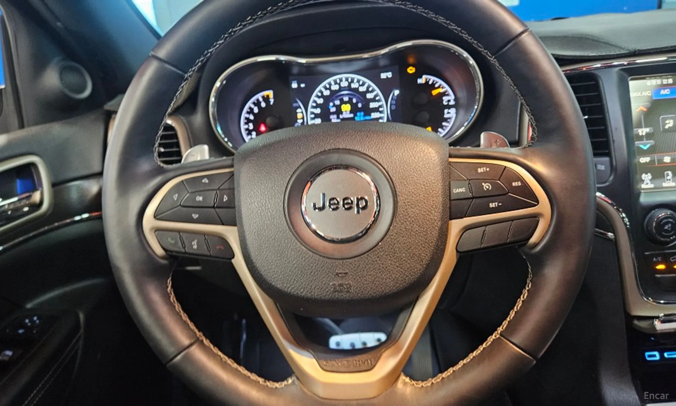 Jeep Grand Cherokee превью 9