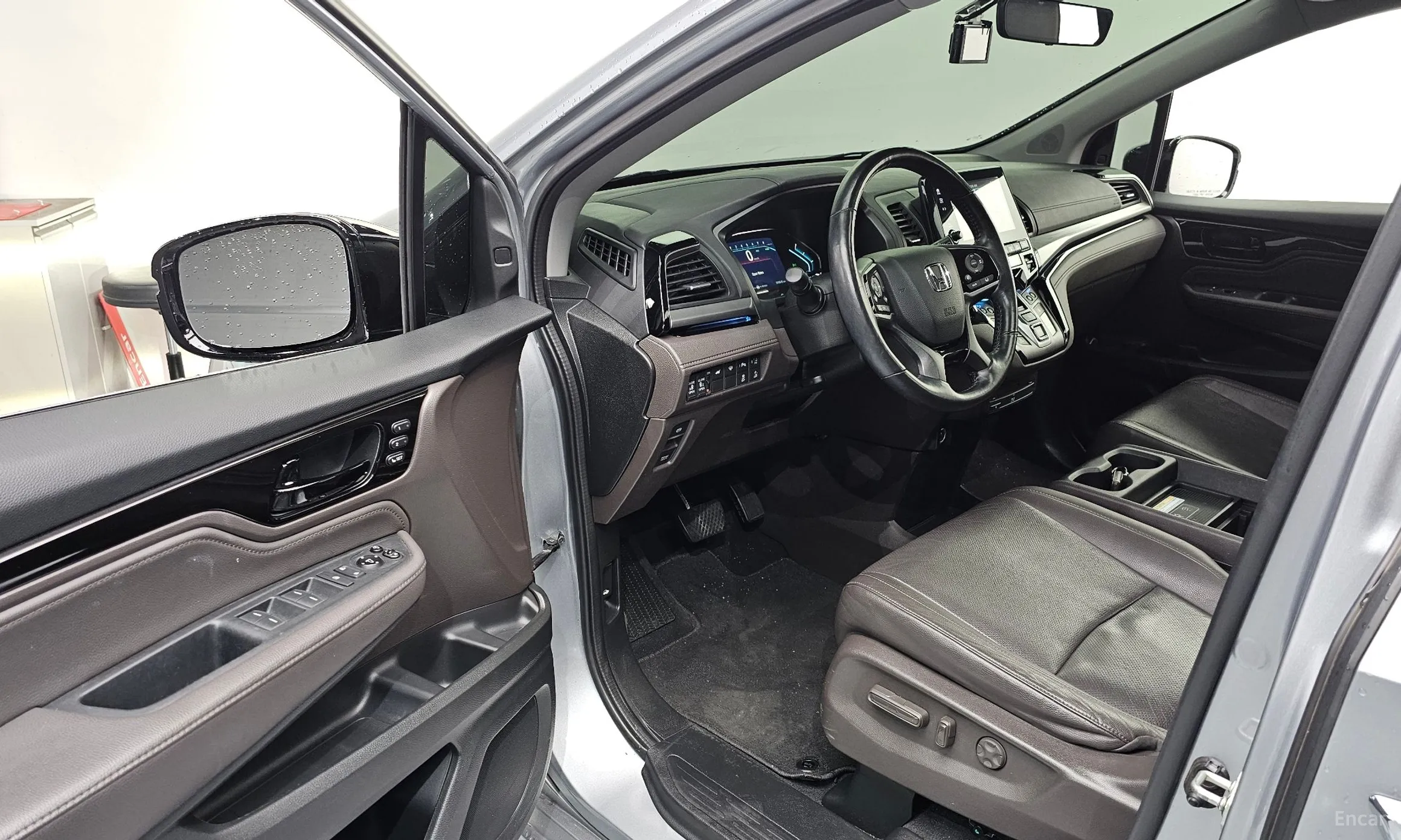 Honda Odyssey превью 10