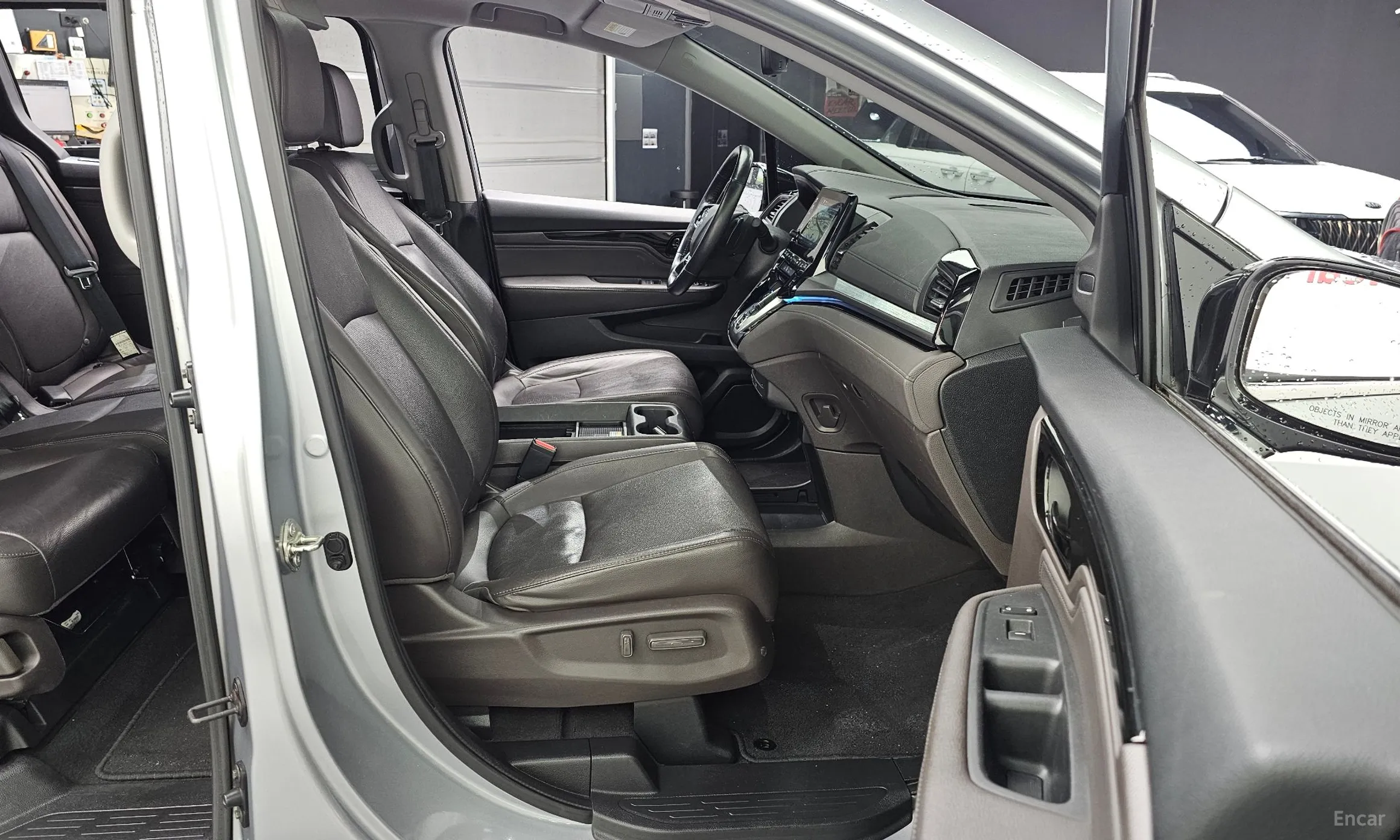 Honda Odyssey превью 11