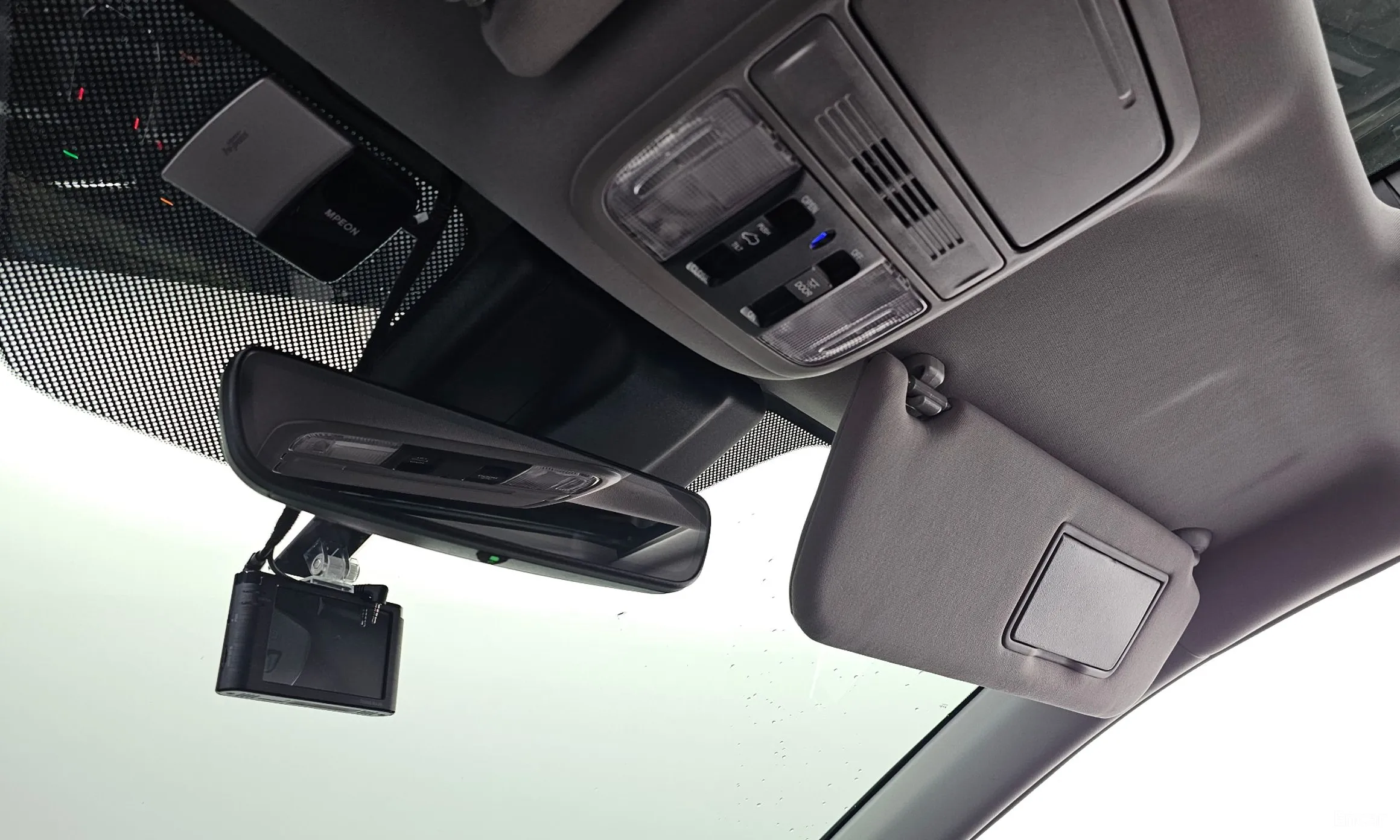 Honda Odyssey превью 17