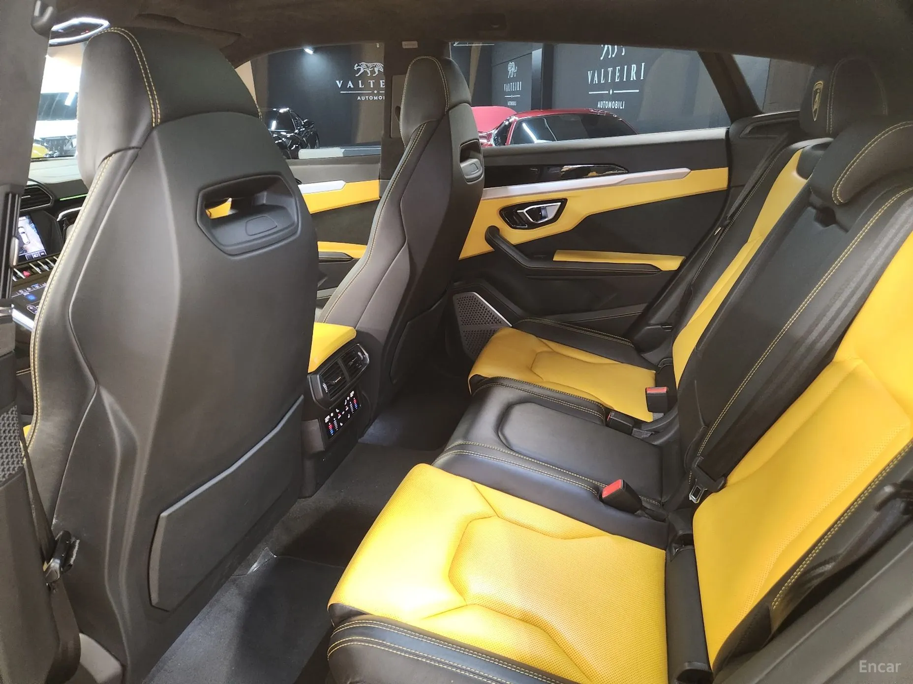 Lamborghini Urus превью 10