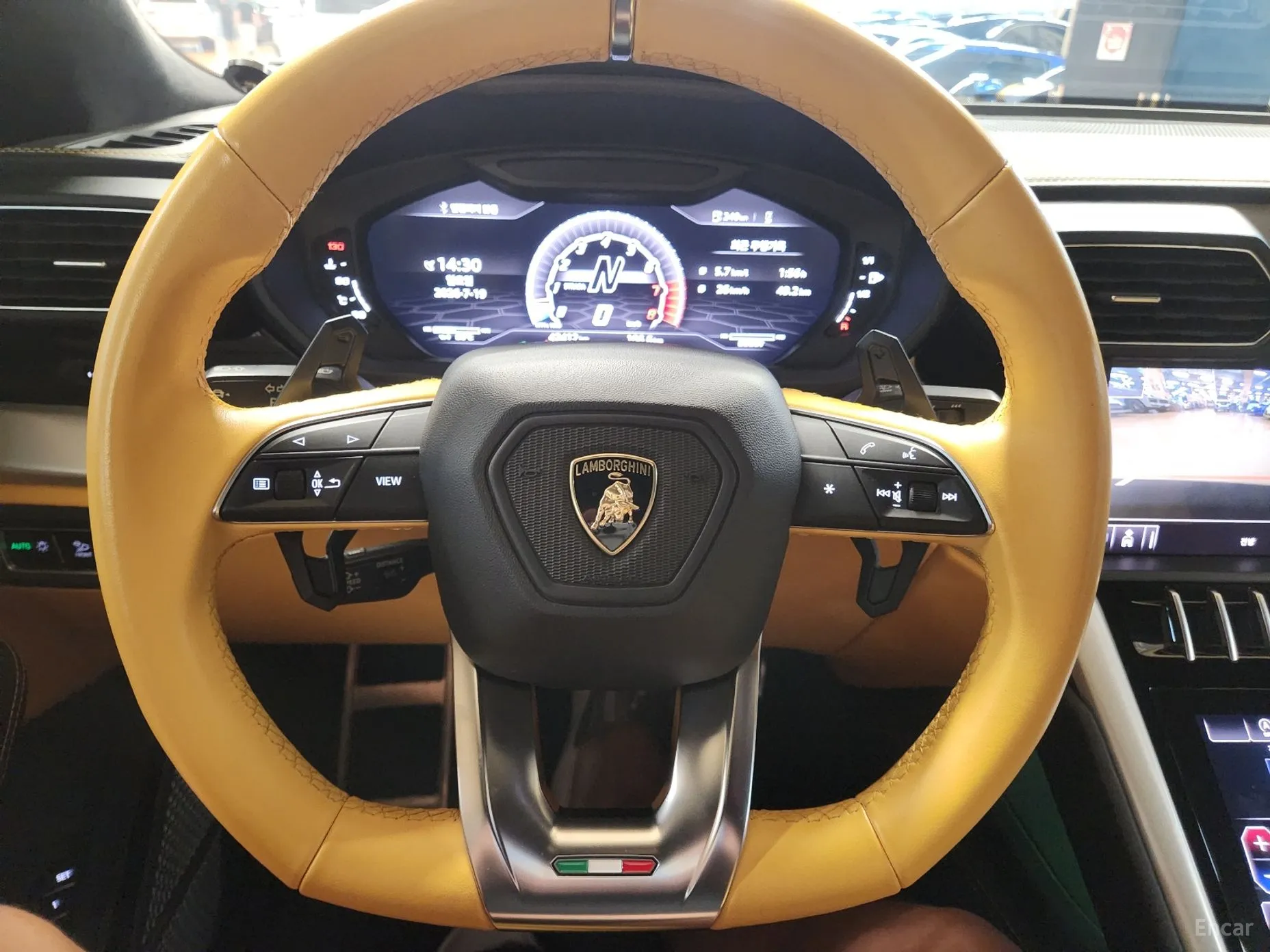 Lamborghini Urus превью 12