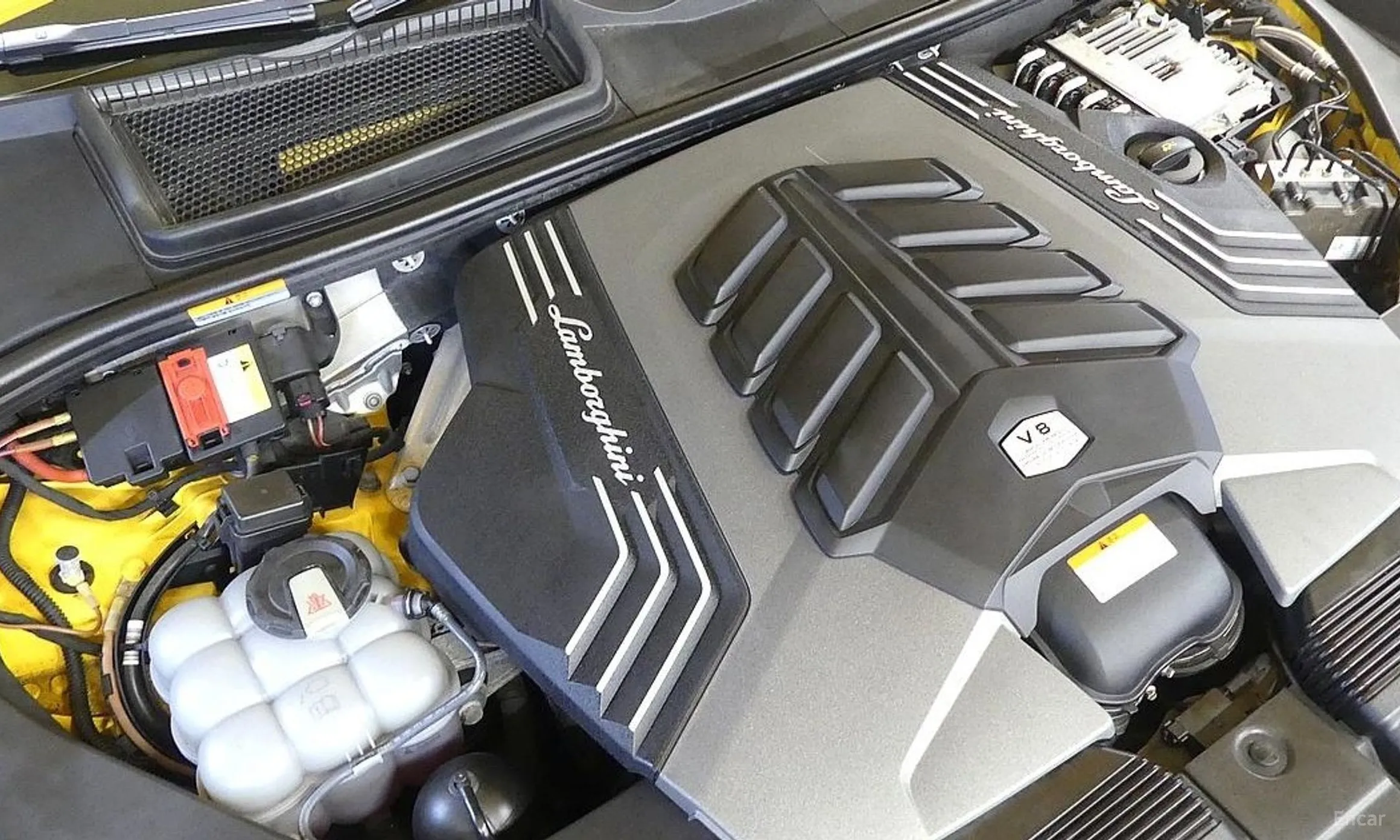 Lamborghini Urus превью 6