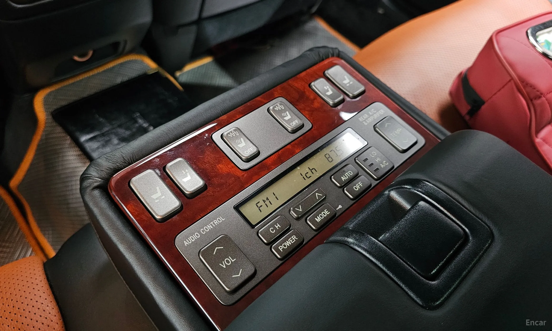Lexus LS430 превью 17