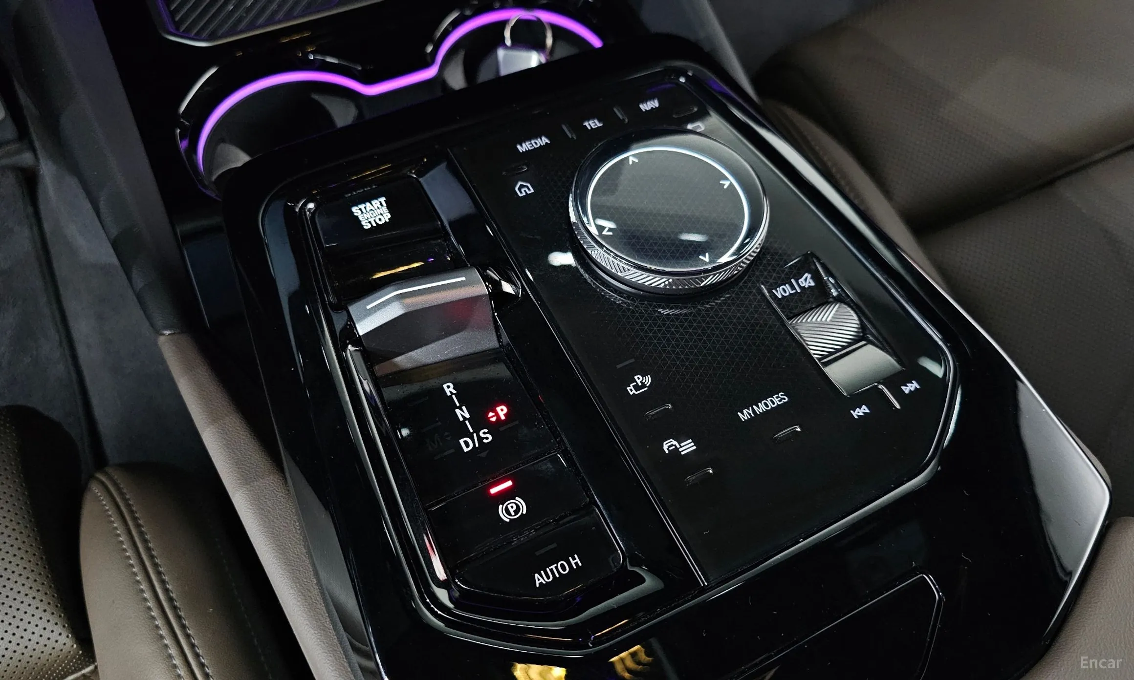 BMW 5 Series (G60) превью 9