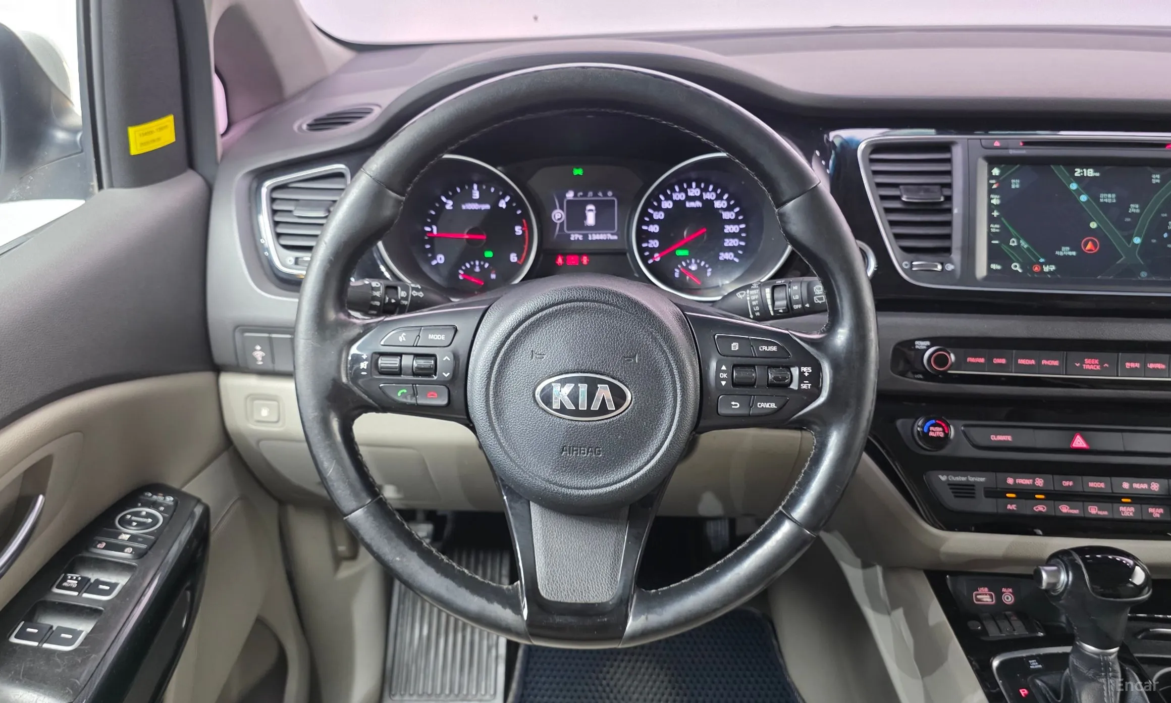 Kia Carnival превью 13