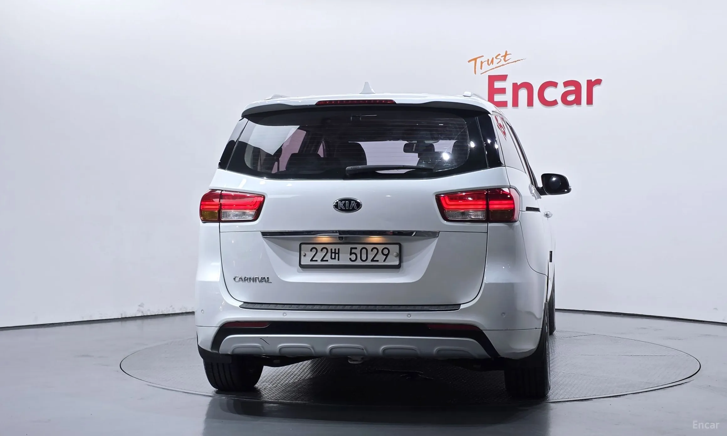 Kia Carnival превью 4