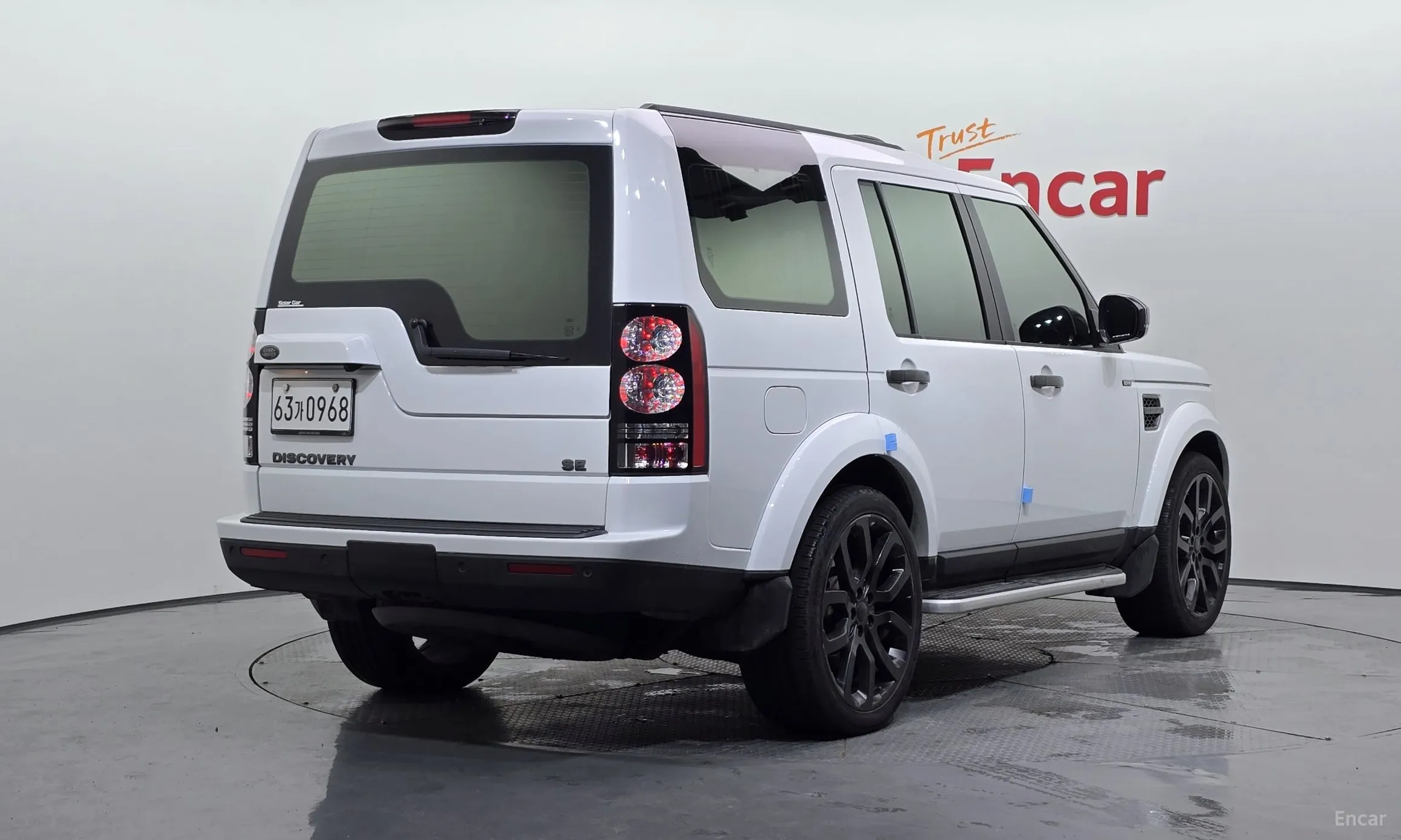 Land Rover Discovery 4