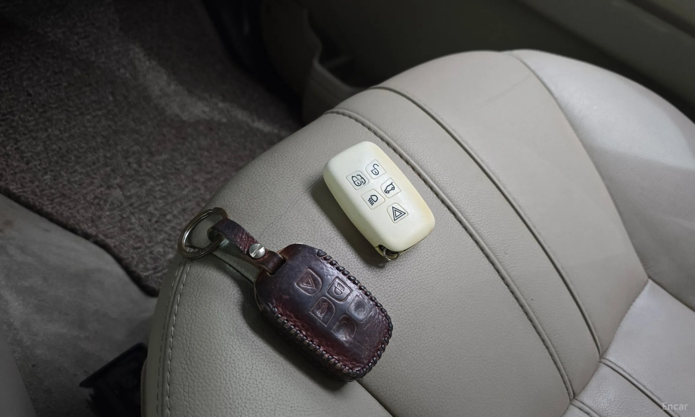 Land Rover Discovery 4 превью 16