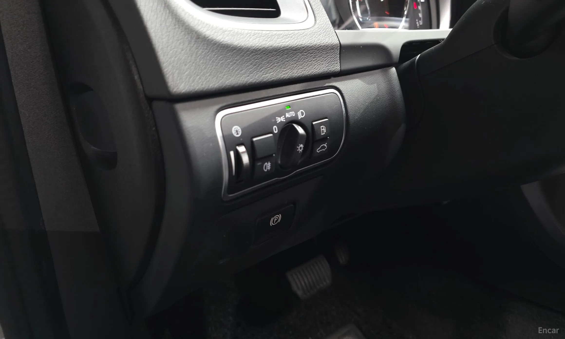 Volvo S60 превью 18