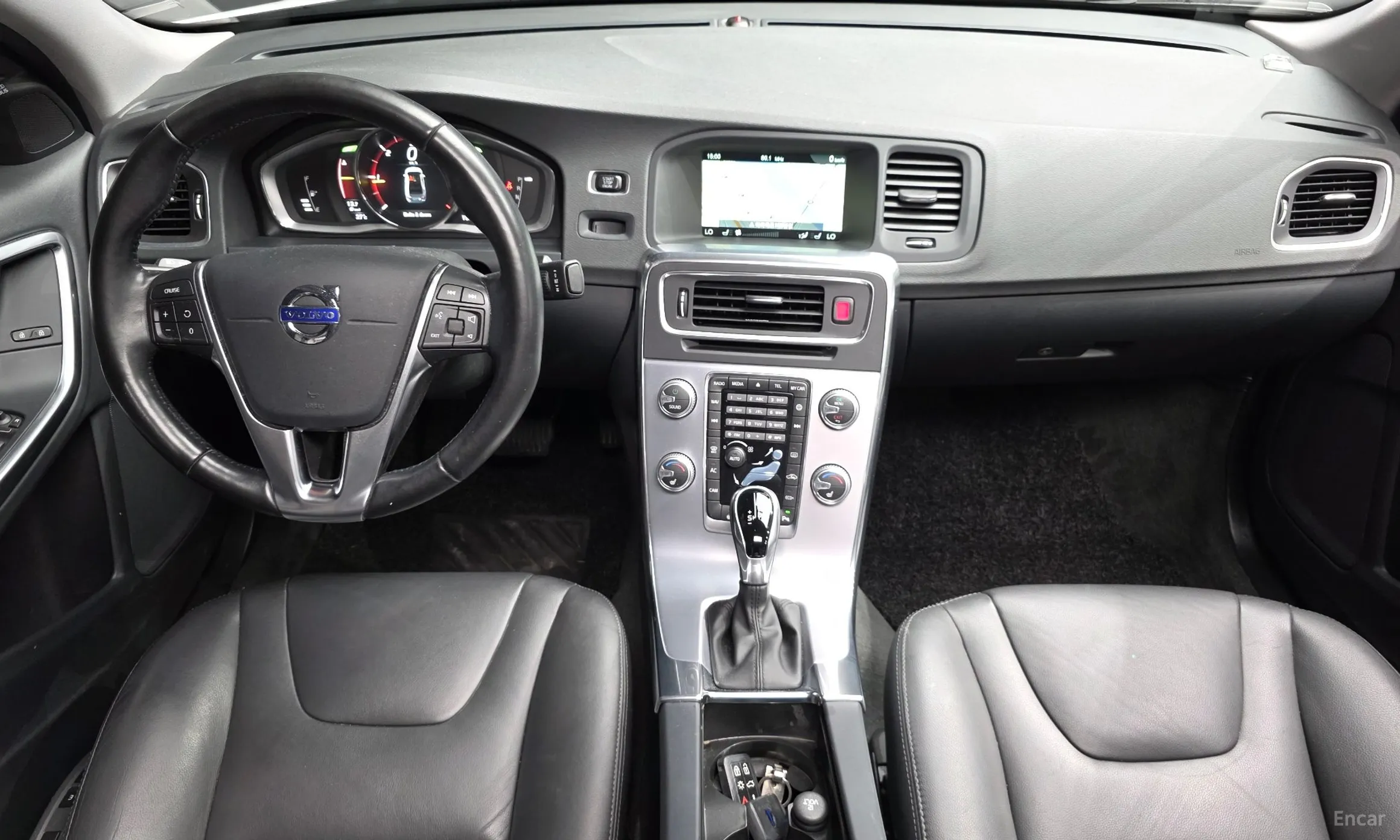 Volvo S60 превью 7