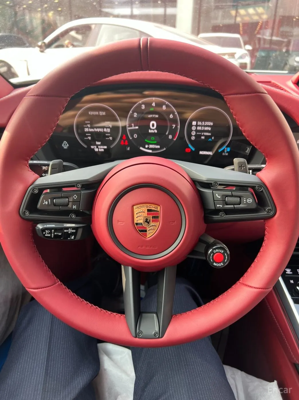 Porsche 911 (992) превью 7