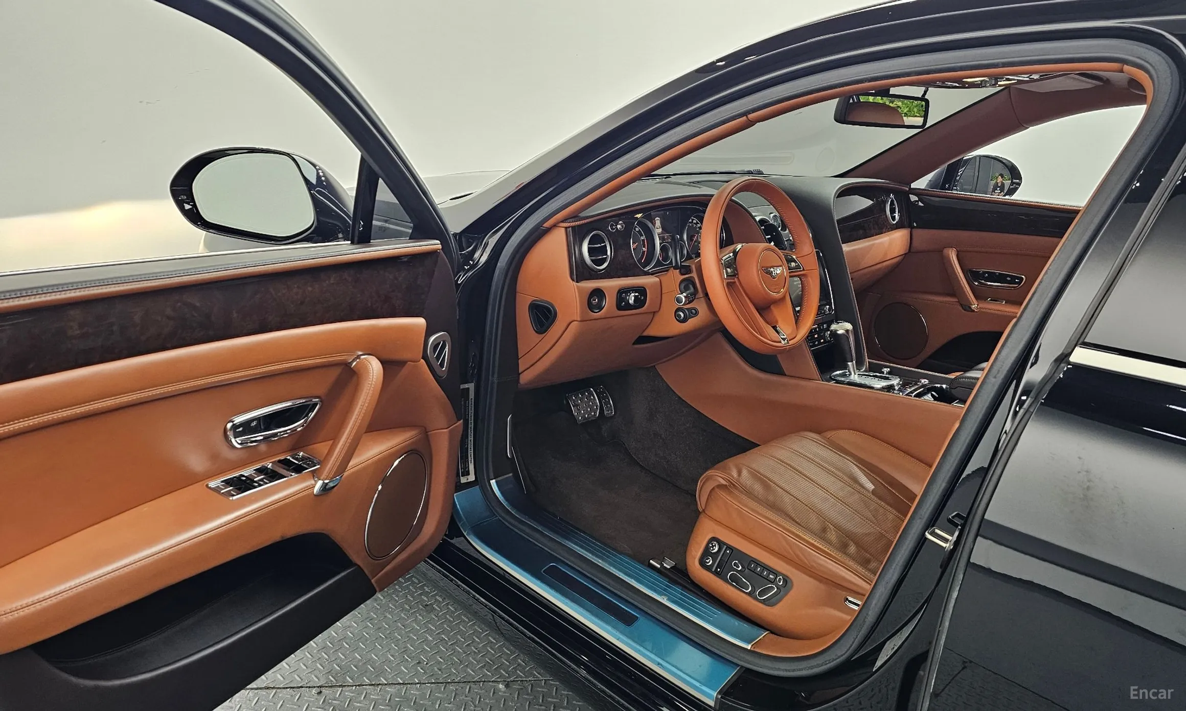 Bentley Flying Spur 2nd Generation превью 10