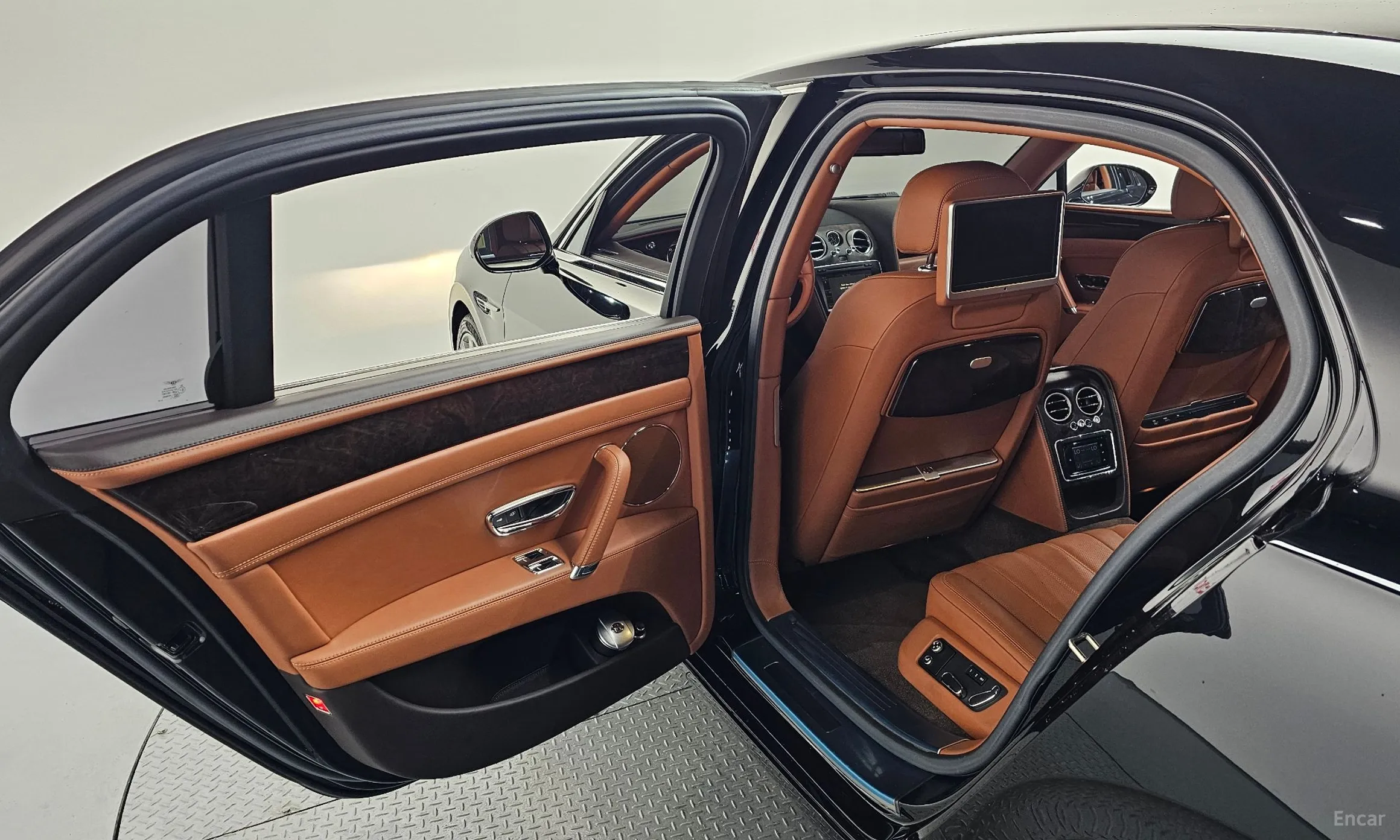 Bentley Flying Spur 2nd Generation превью 16