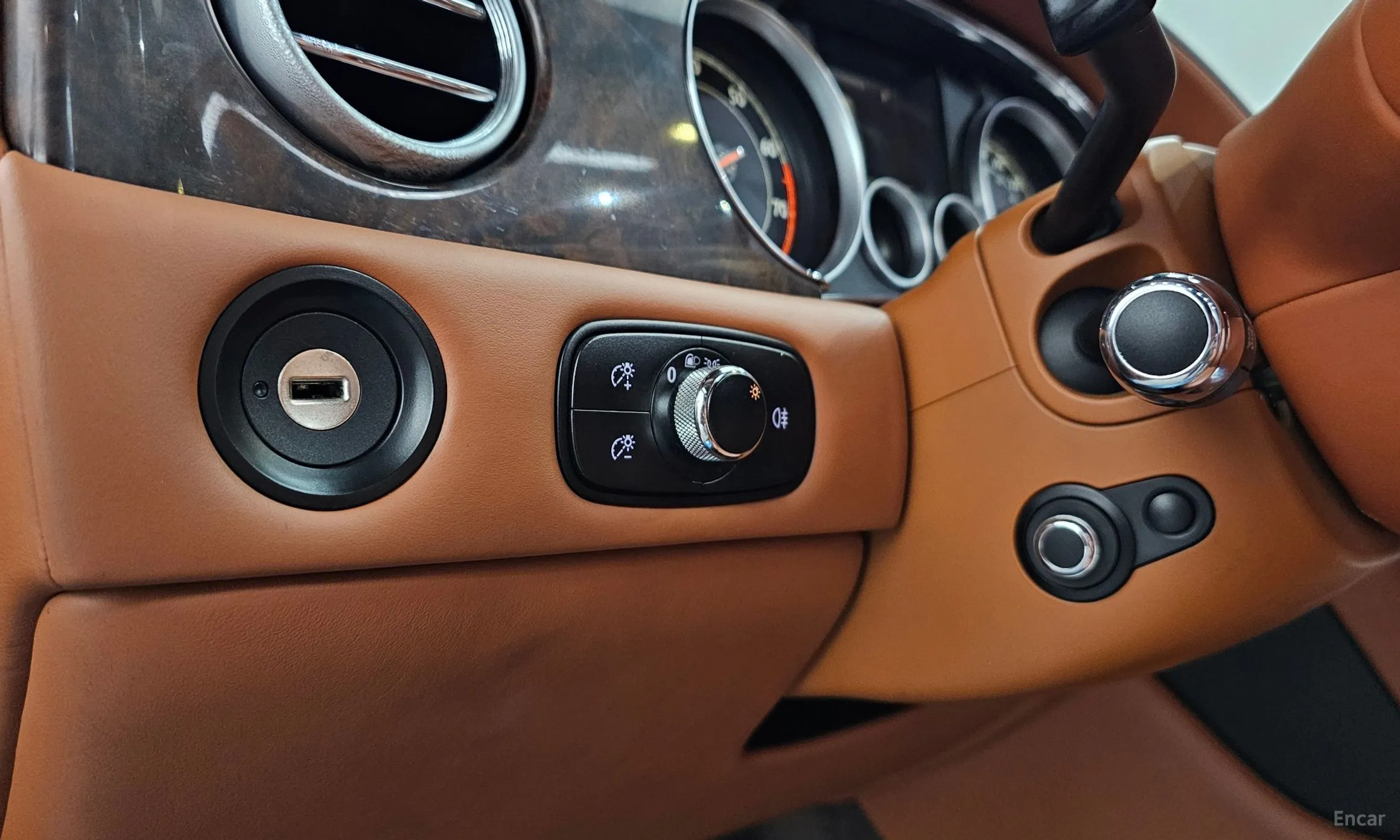 Bentley Flying Spur 2nd Generation превью 18