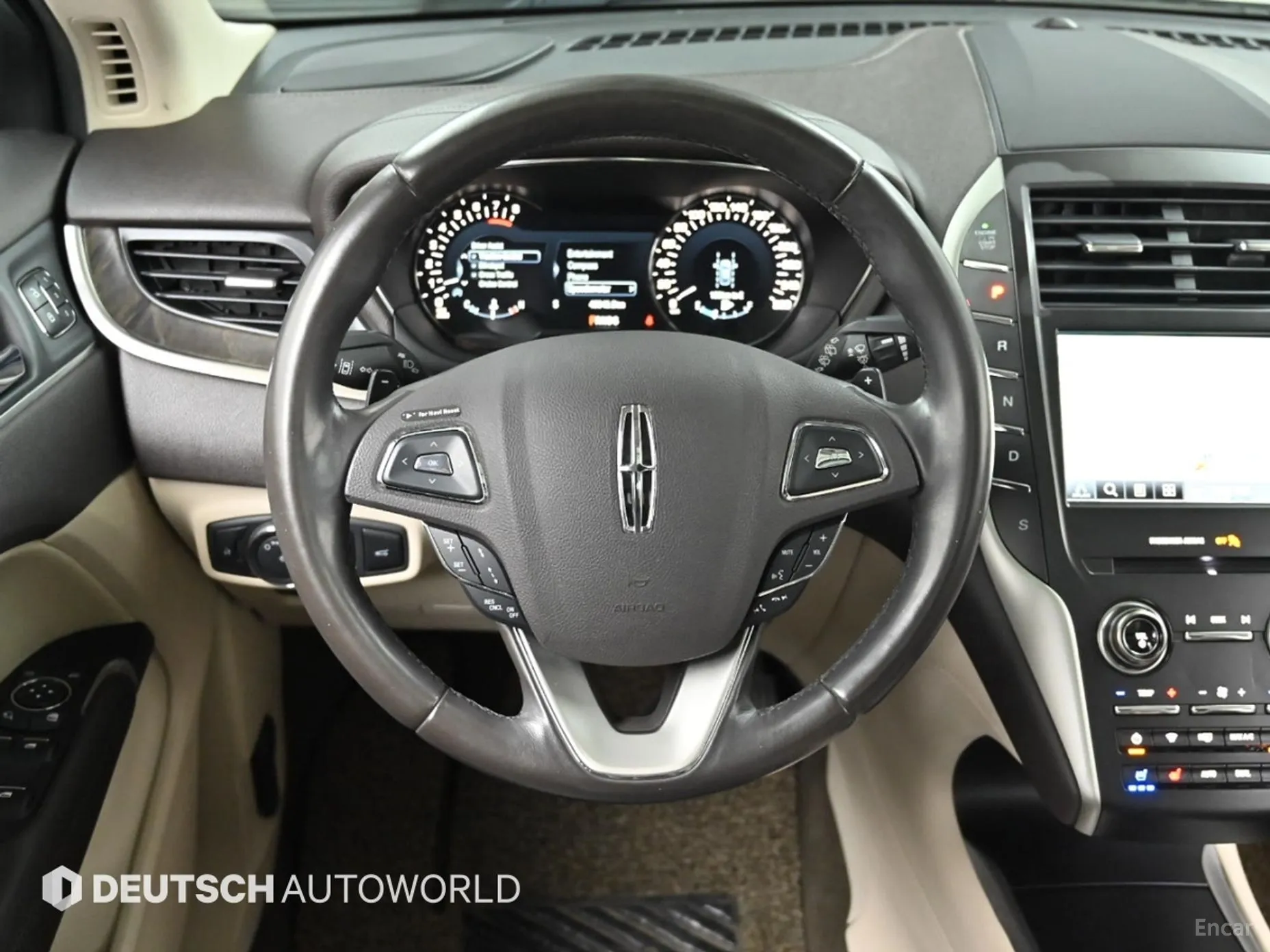 Lincoln MKC превью 13