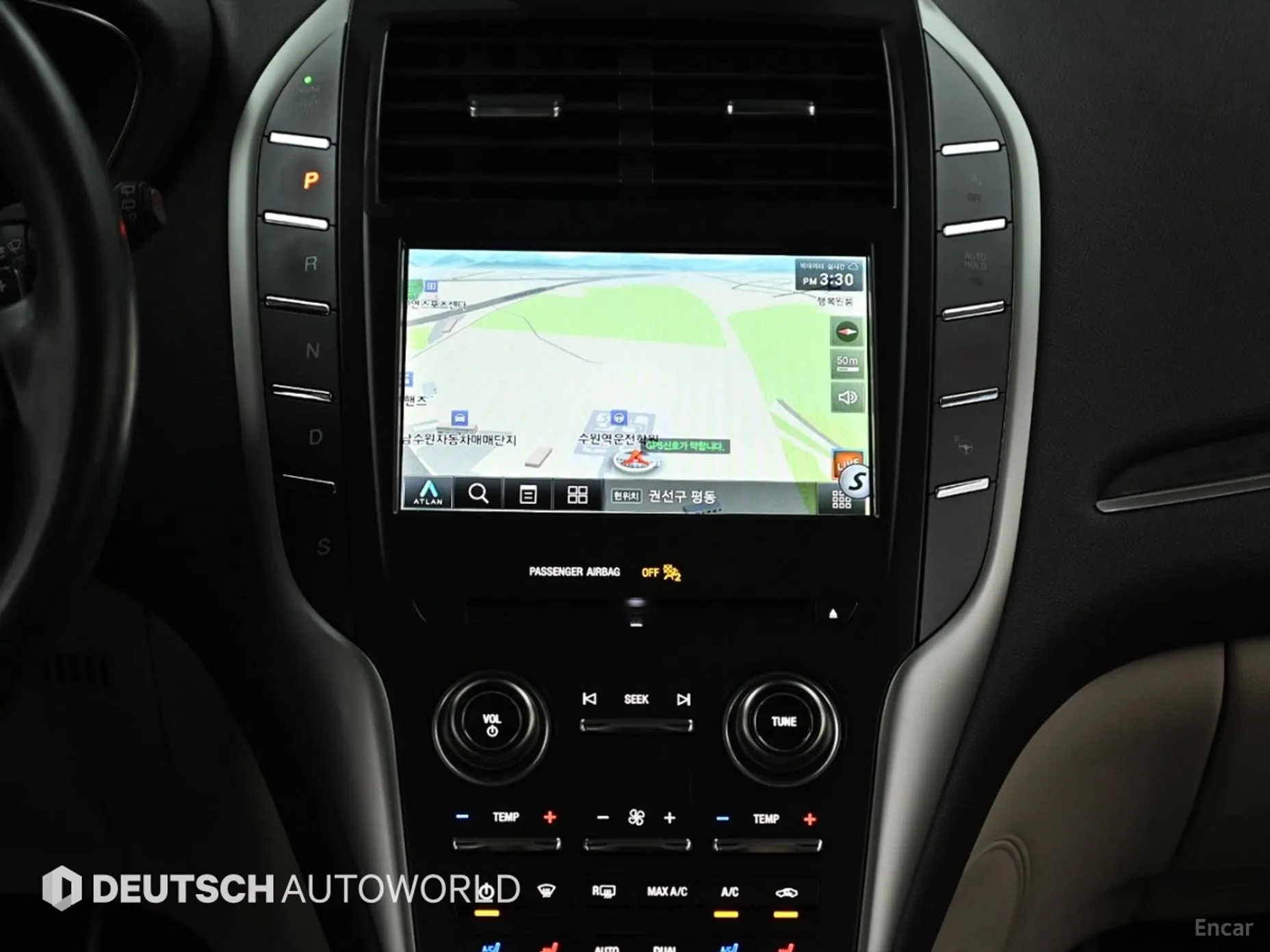 Lincoln MKC превью 14