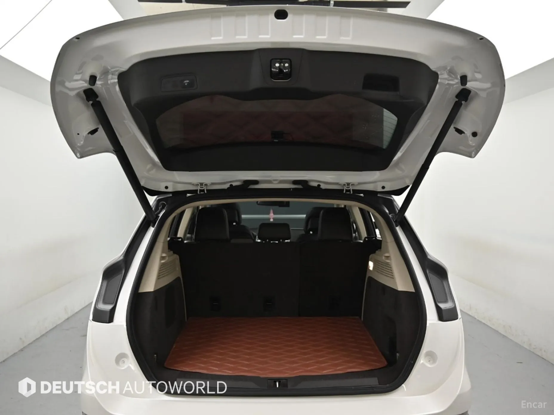 Lincoln MKC превью 19