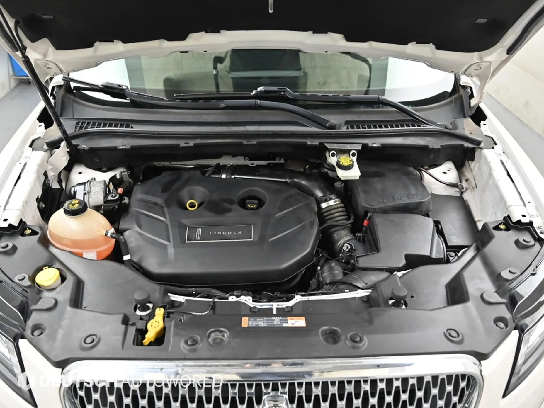 Lincoln MKC превью 6